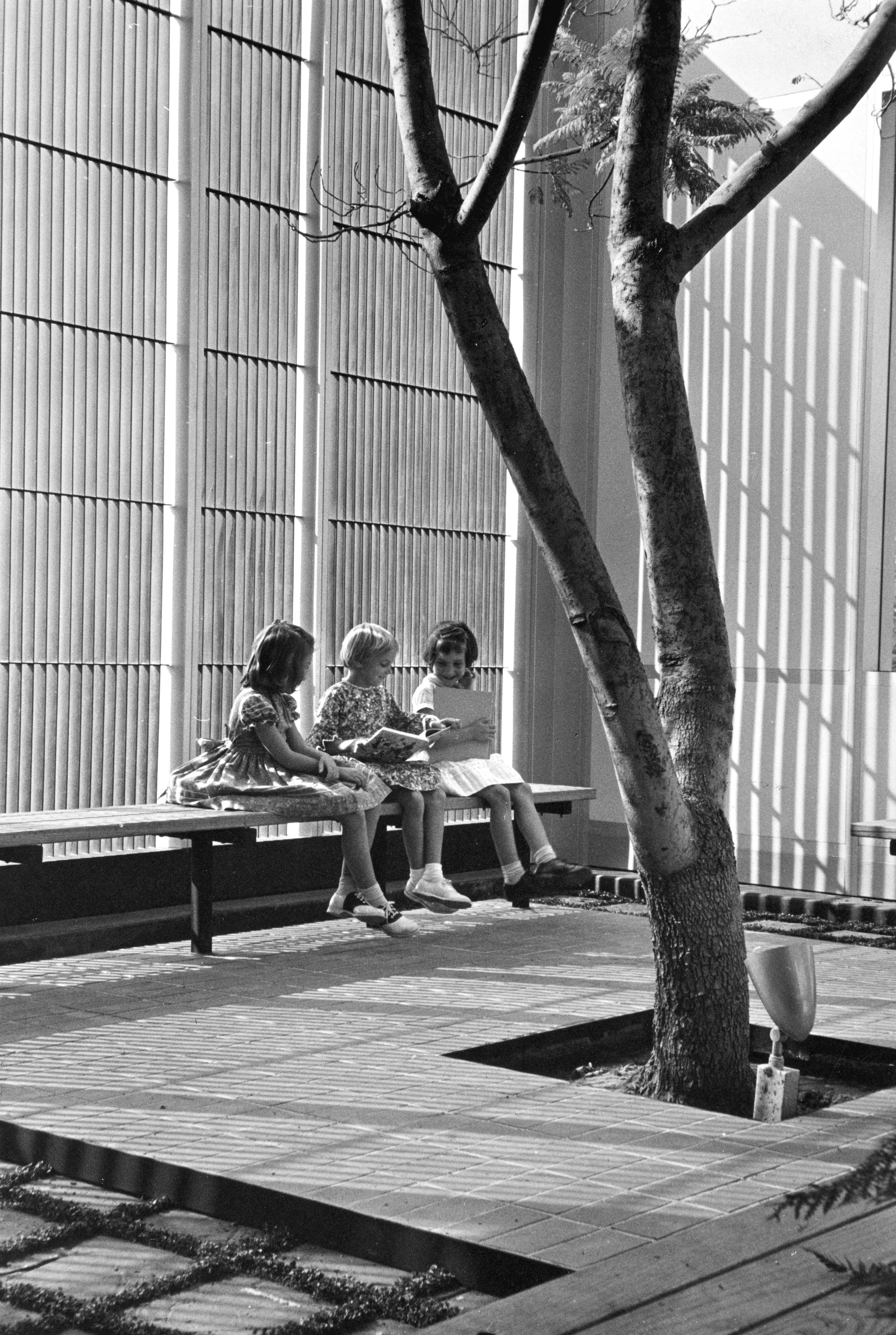 Fullerton Public Library, Hunt 17 B