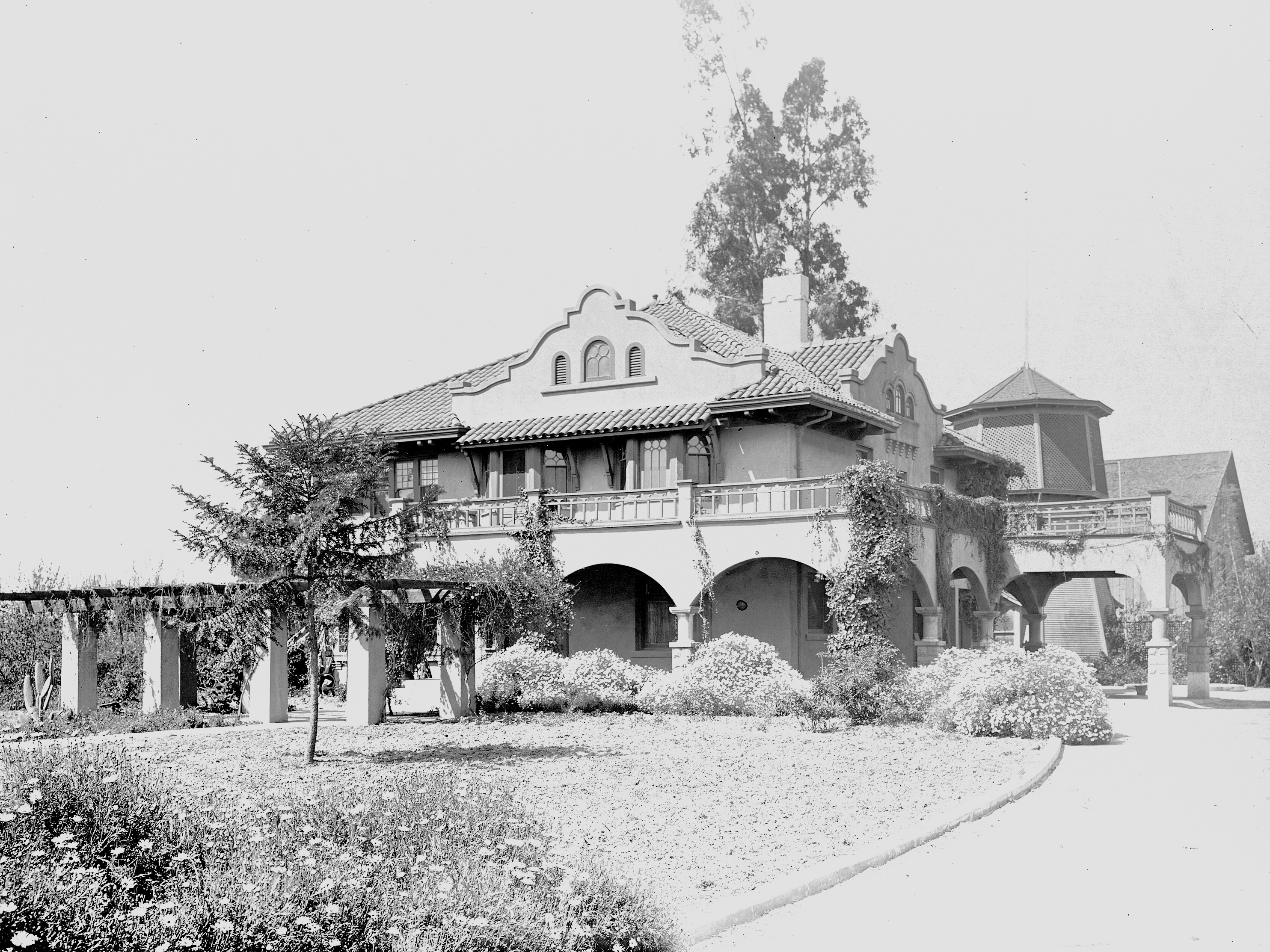 A black and white photograph of the William Hale House&#039;s exterior looking northwest.