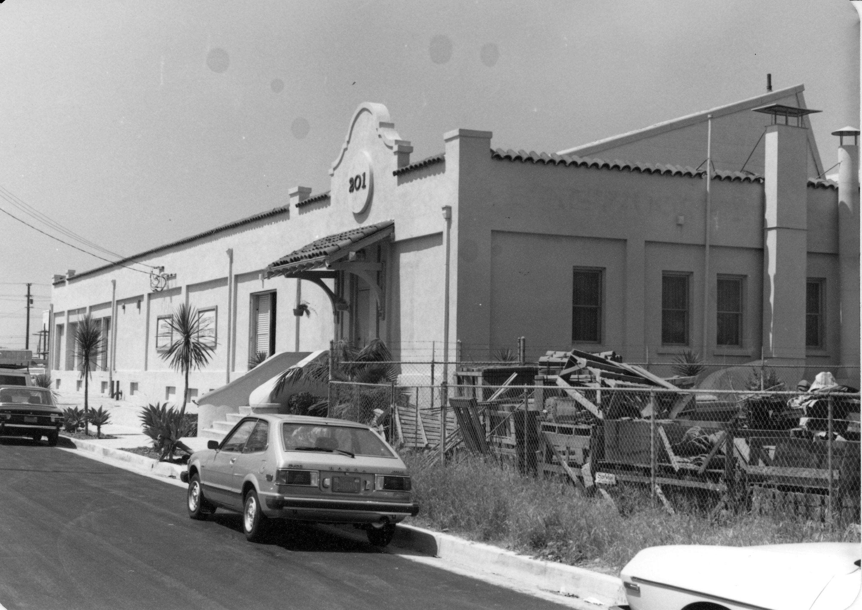 A black and white photograph of the Elephant Packing House taken in 1978 for the Historical Building Survey.
