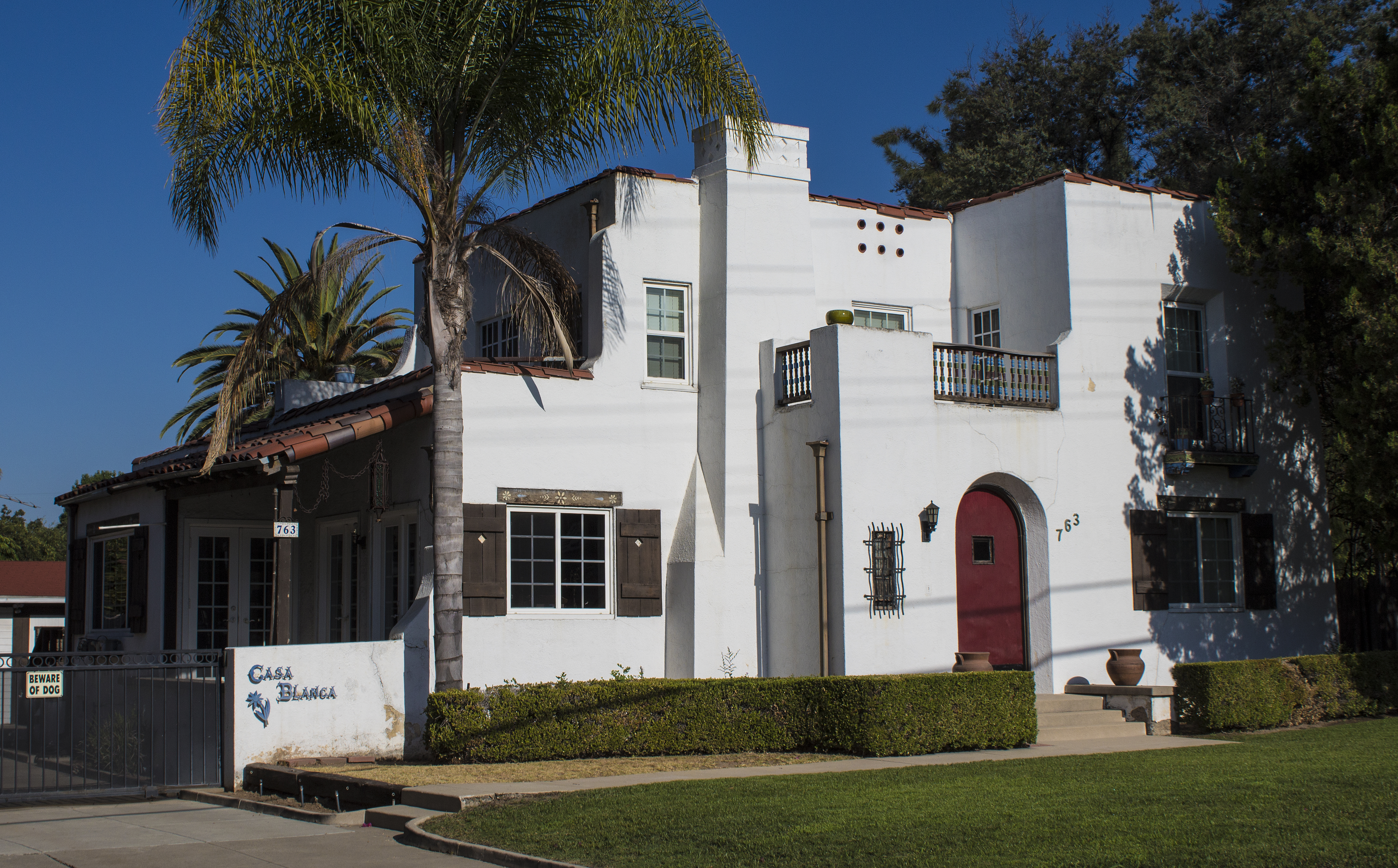 A colored photo of the Thomas Eadington Sr. House in 2017.