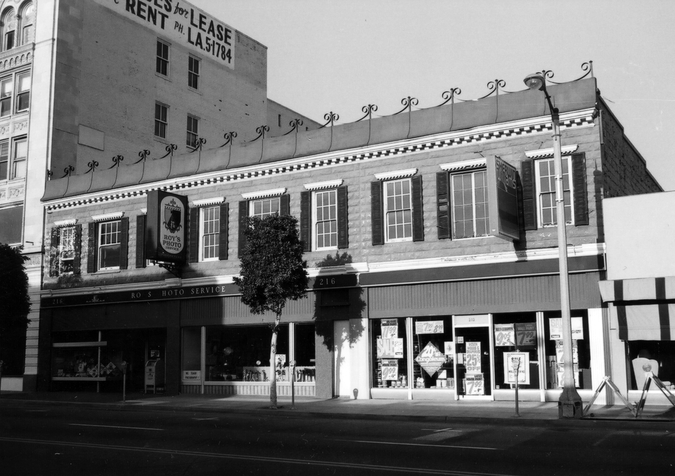 A black and white photograph of the Peter Schumacher Building for the Historical Building Survey in 1978.