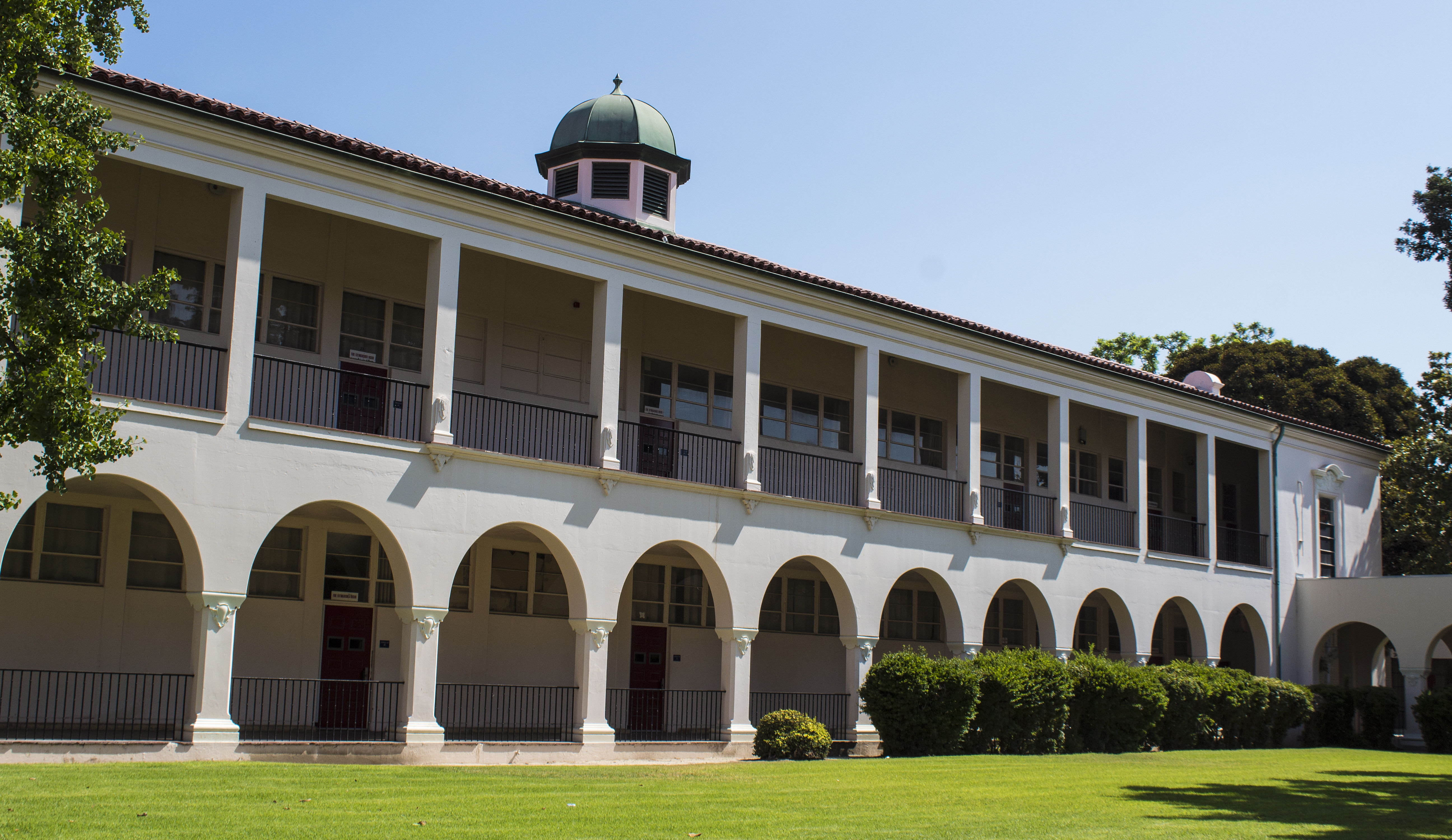 A colored photo of the south exterior of FUHS Science Building 2 in 2009.