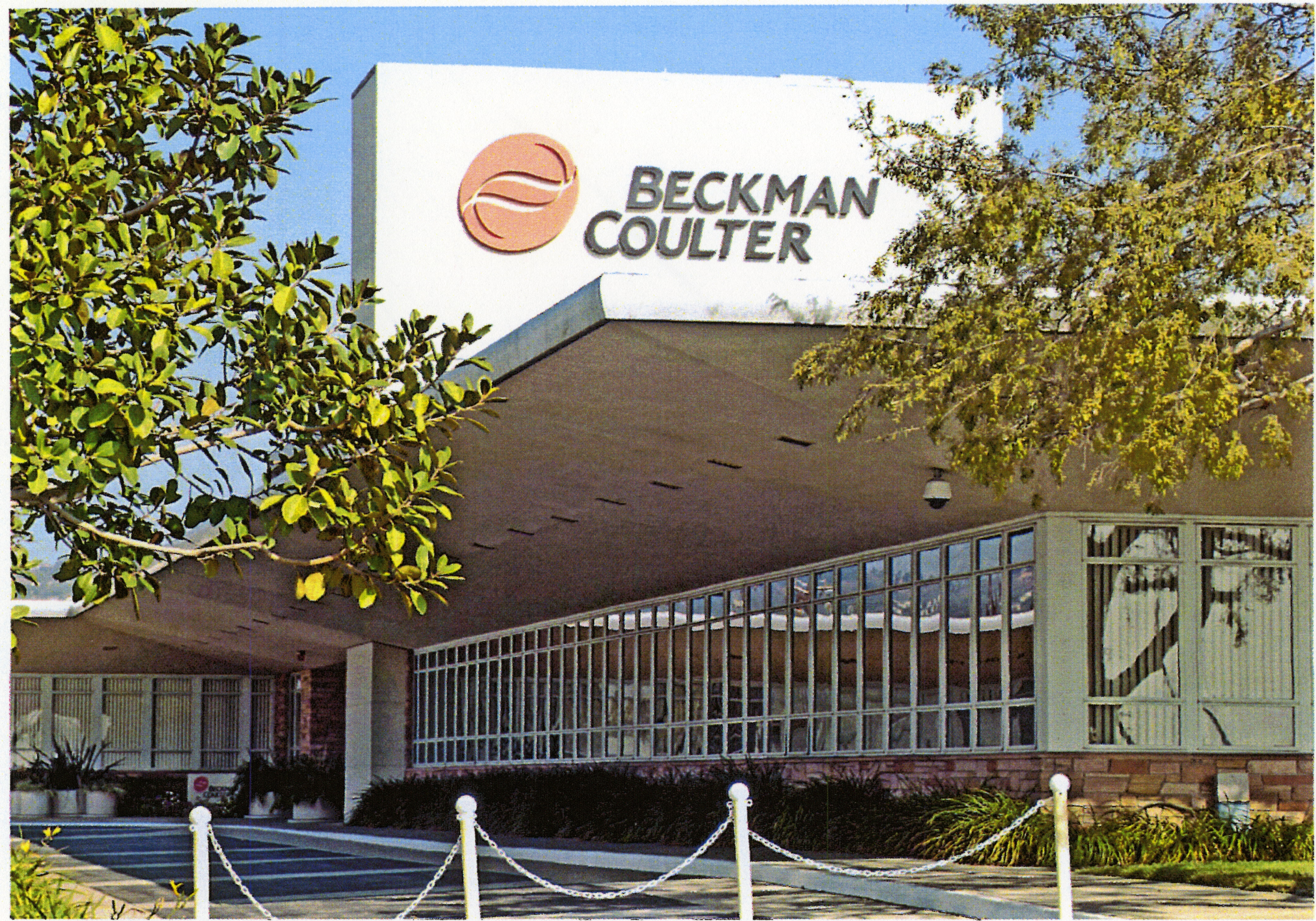 A colored photo of the Beckman Instruments Administration Building in 2015.