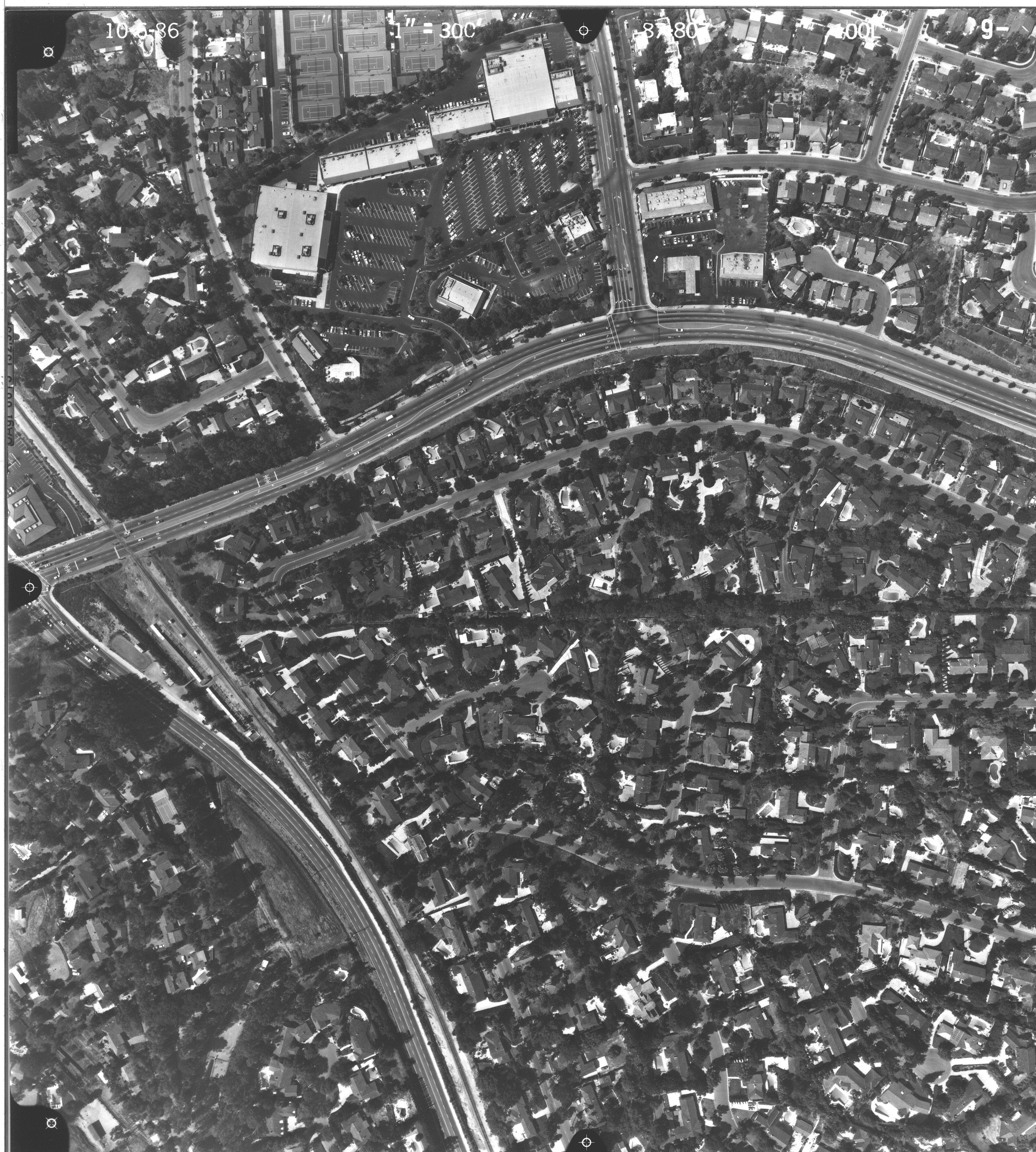 A digital scan of an aerial view of Euclid and Rosecrans (version A) in 1986.