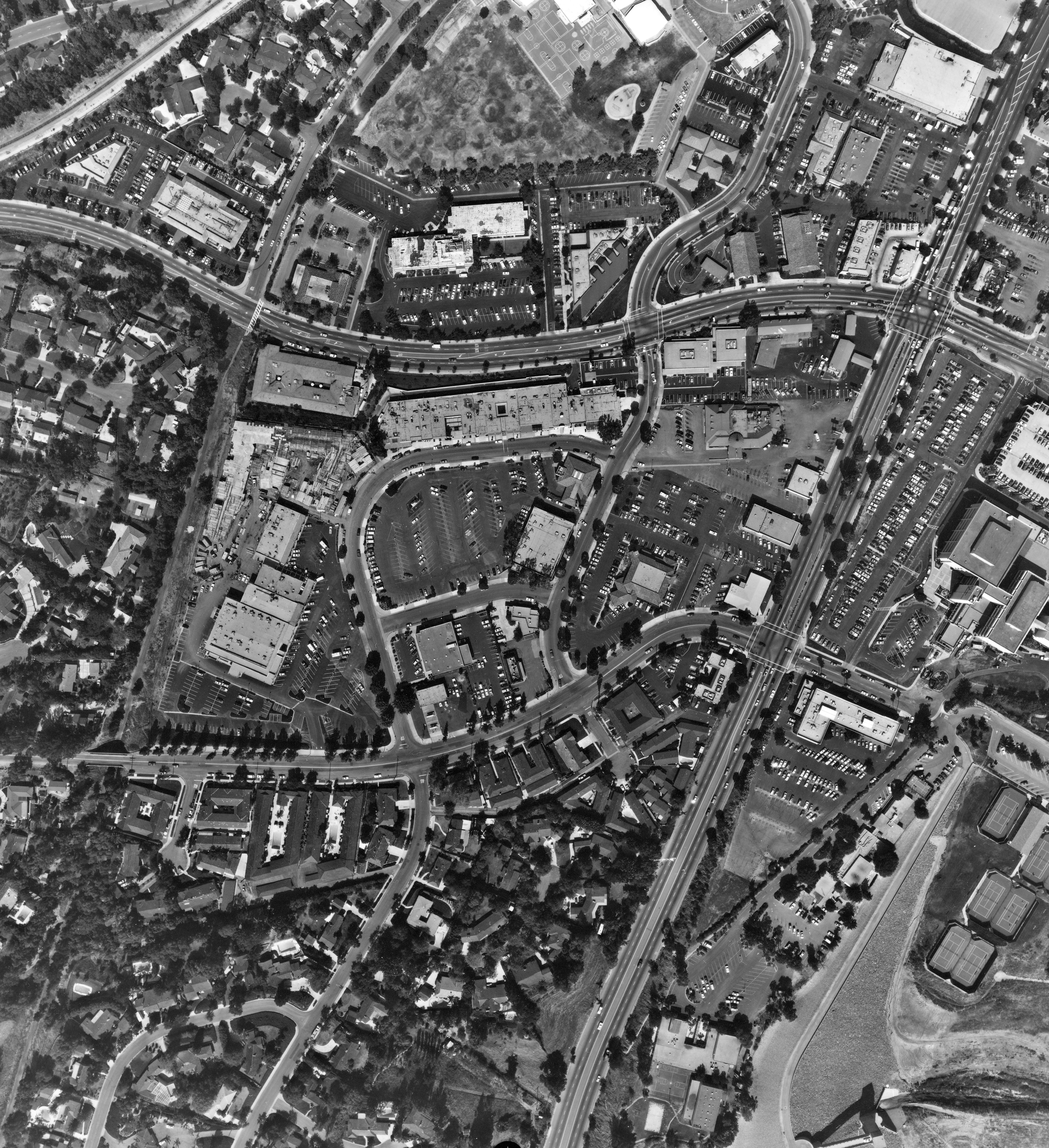 A digital scan of an aerial view of Harbor and Valencia Mesa in 1986.