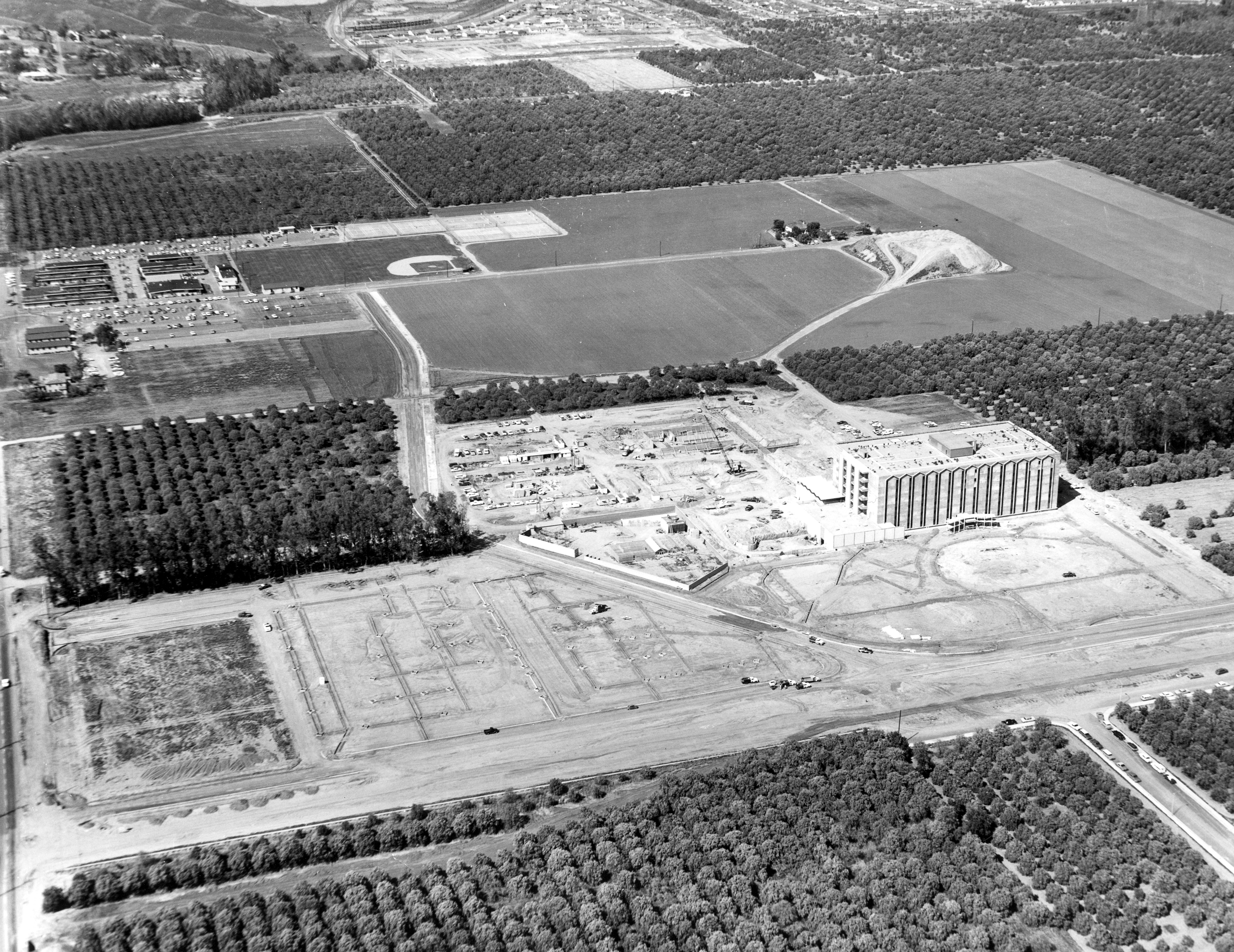 A digital scan of an aerial view of California State University-Fullerton (CSUF) in 1963.