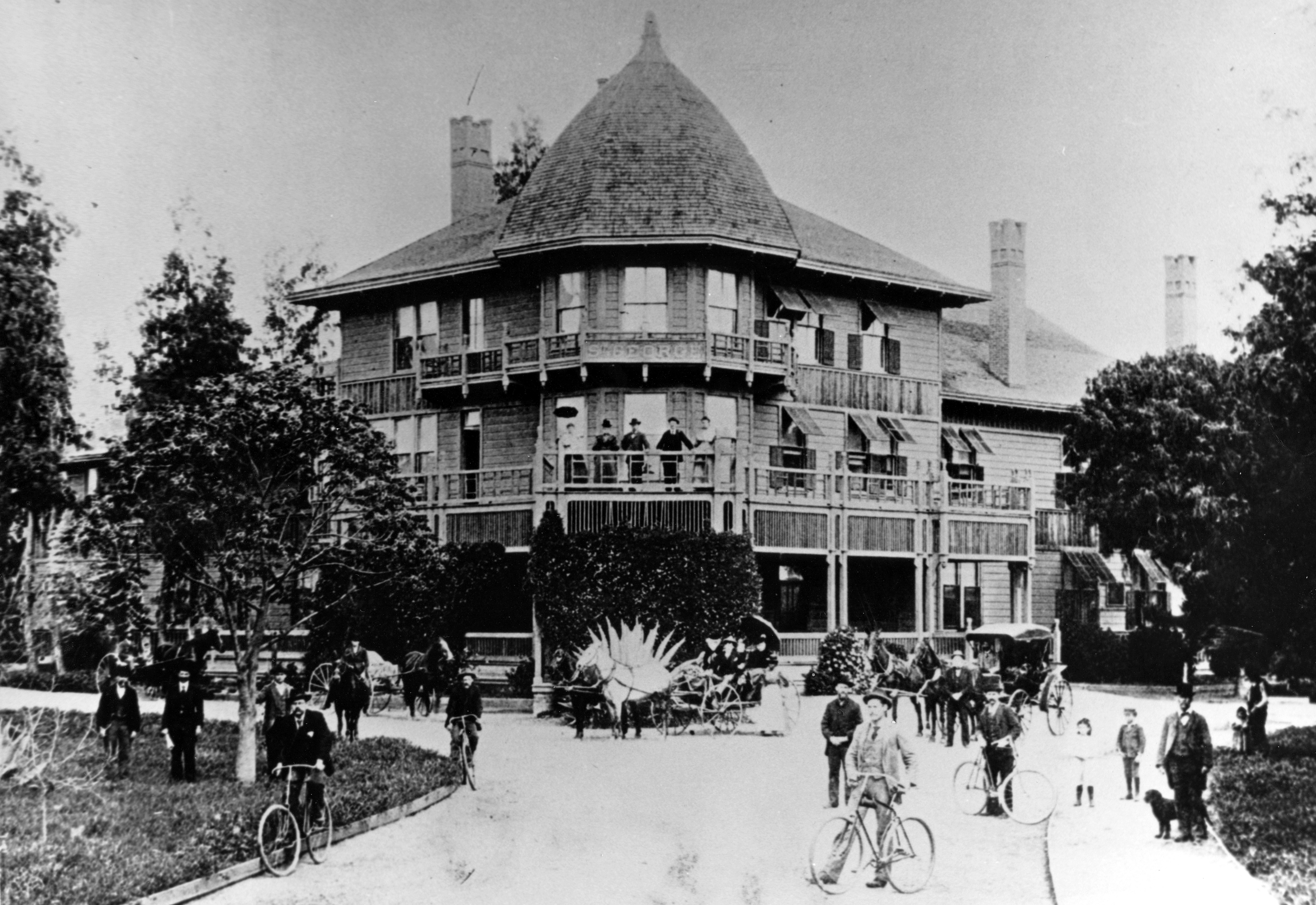 7 - Hotel, St George 1