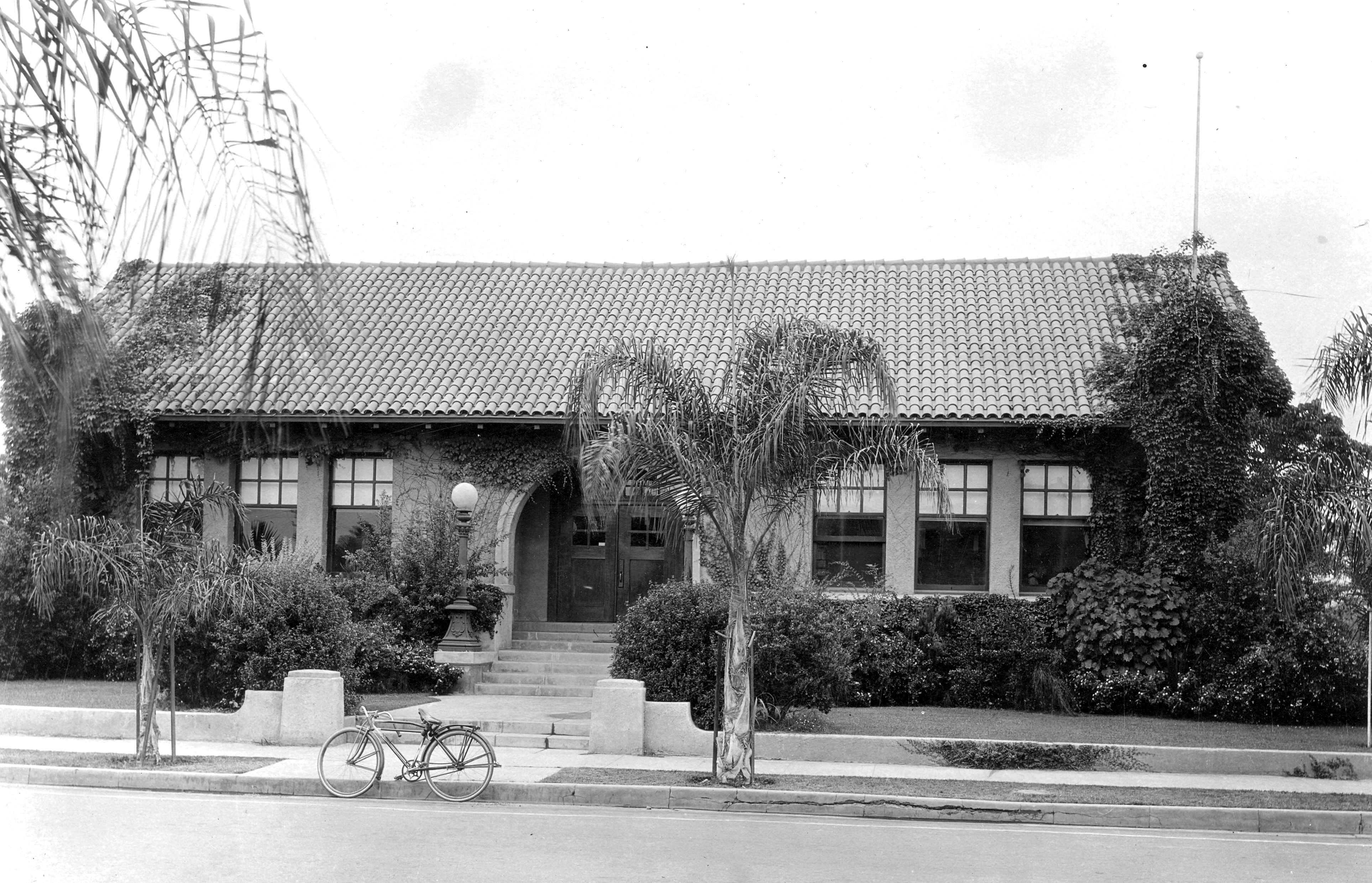8 - Fullerton Public Library, Carnegie 2