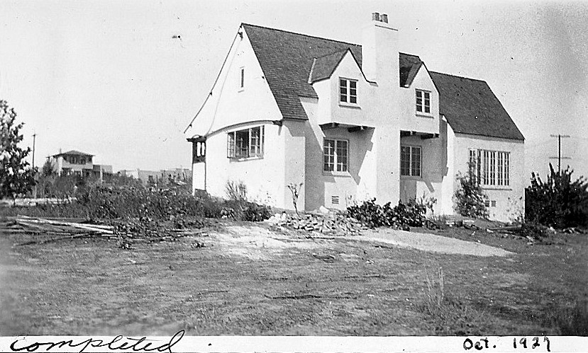 A black and white photograph of the rear view of the Raymond Starbuck House. The bottom right corner of the photo is dated: October 1927.