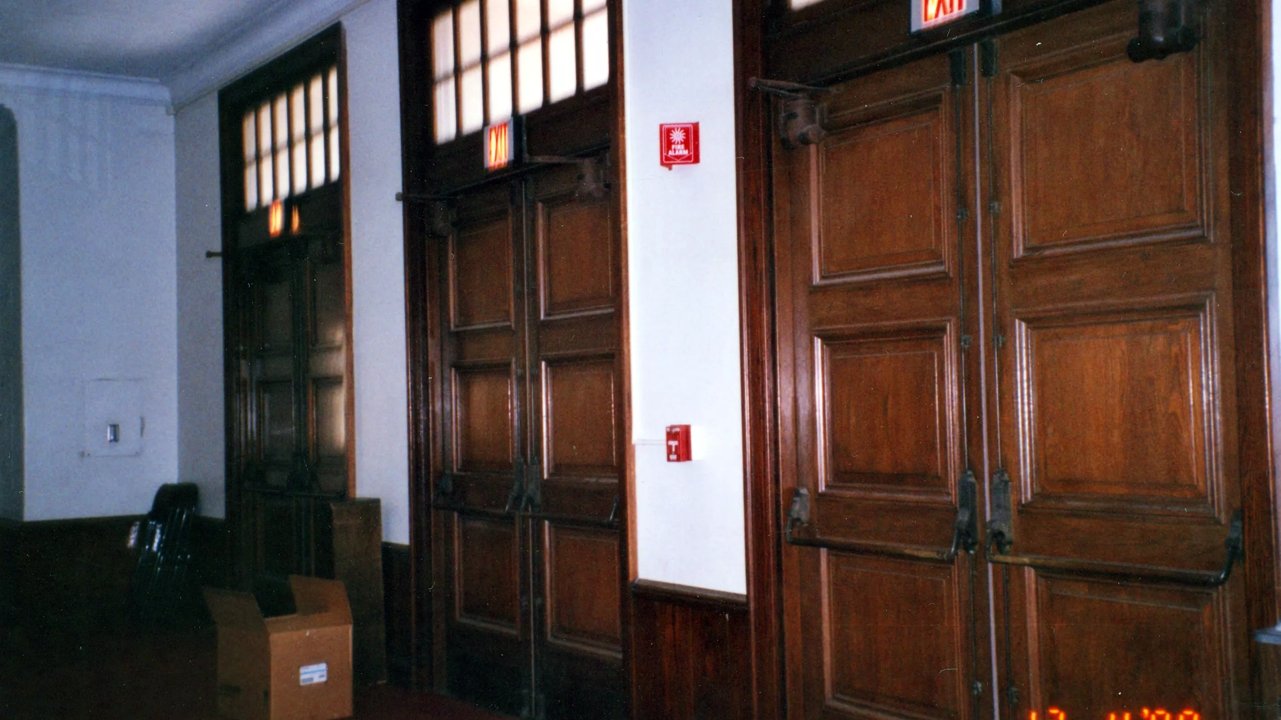 A colored photo of the detail of the Wilshire Auditorium Doors, taken in 2008.