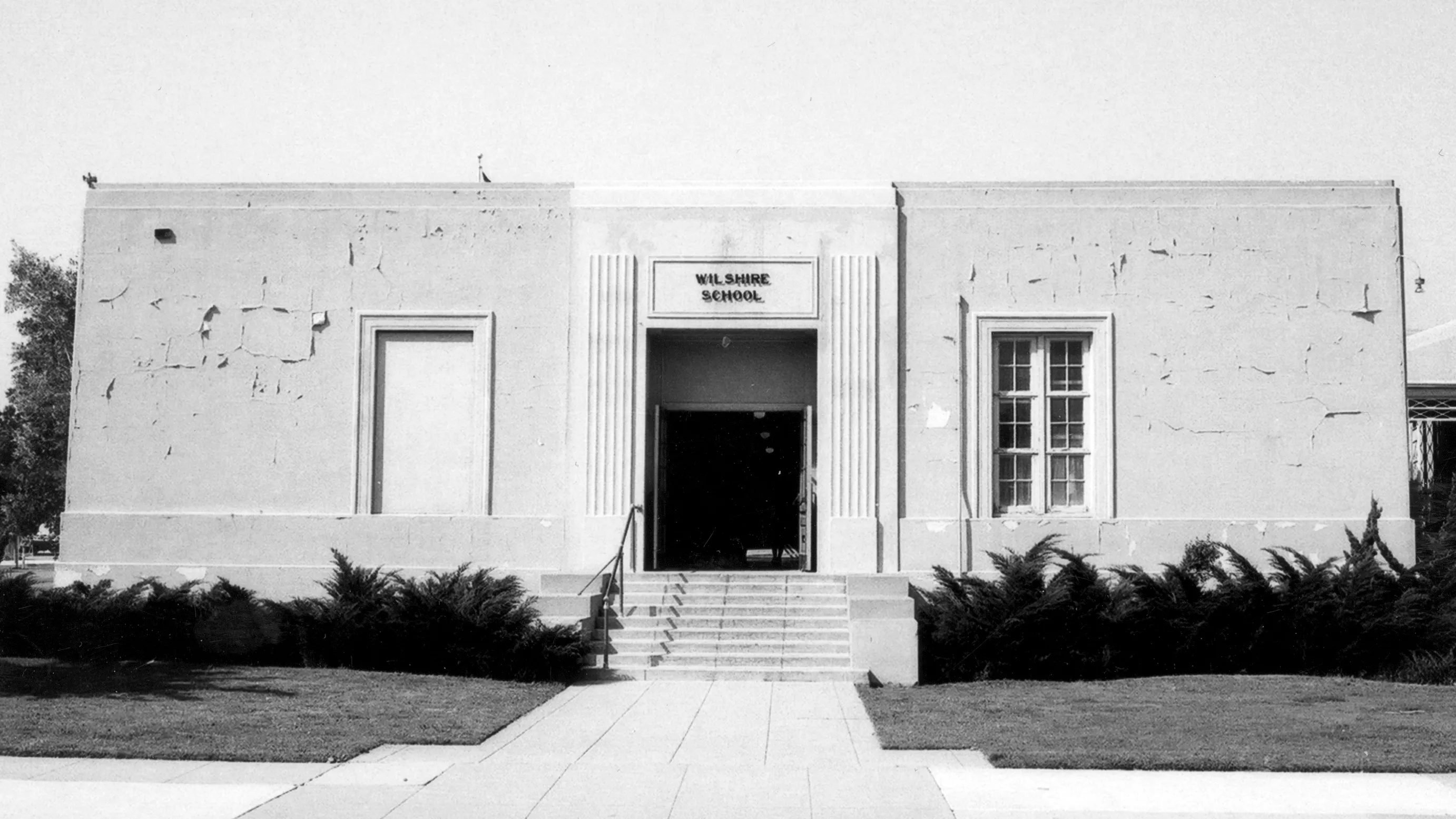 A black and white photograph of Wilshire School, taken in 1978 for the Historical Building Survey