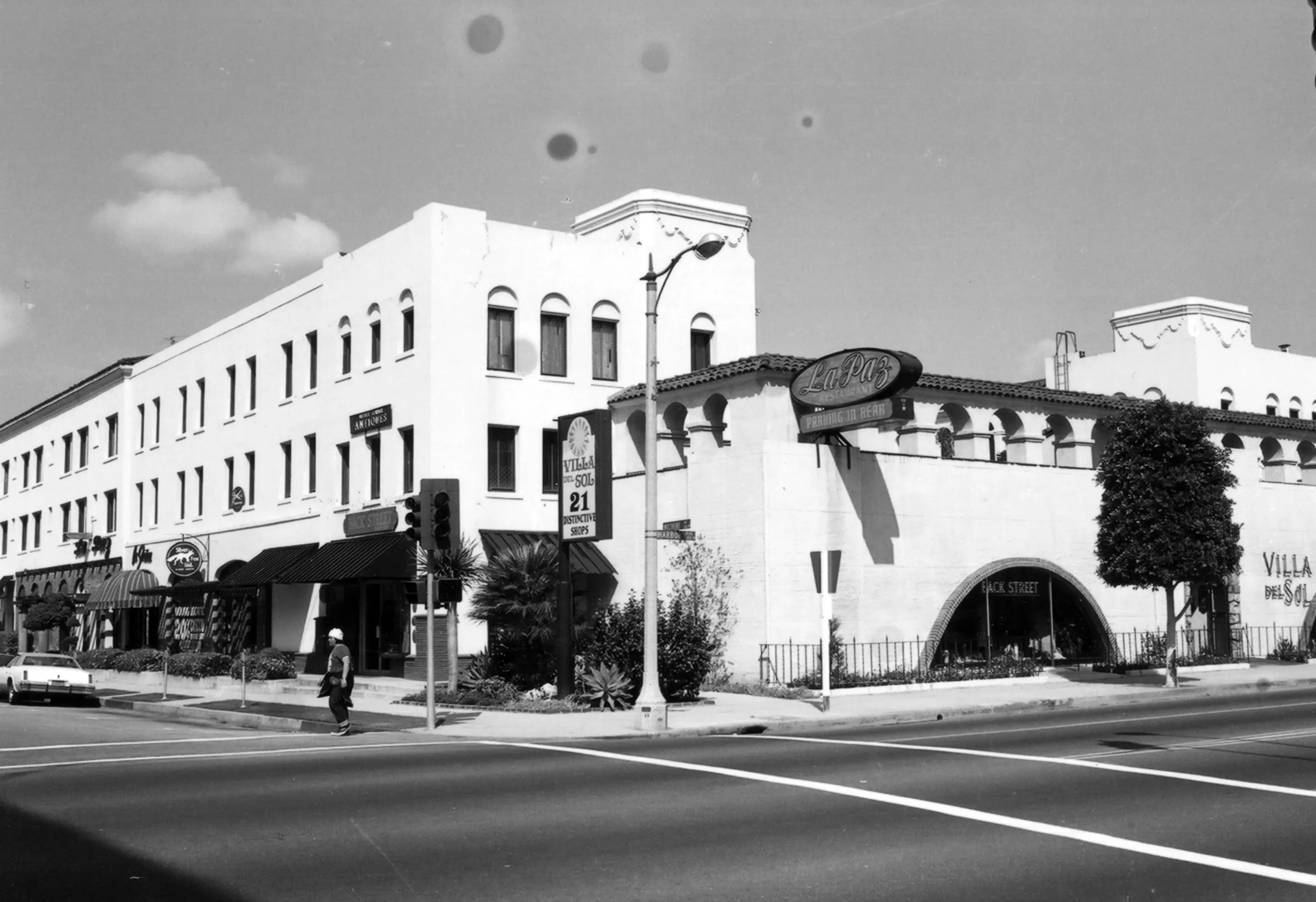 A black and white photograph of the California Hotel, taken in 1978 for the Historical Building Survey.