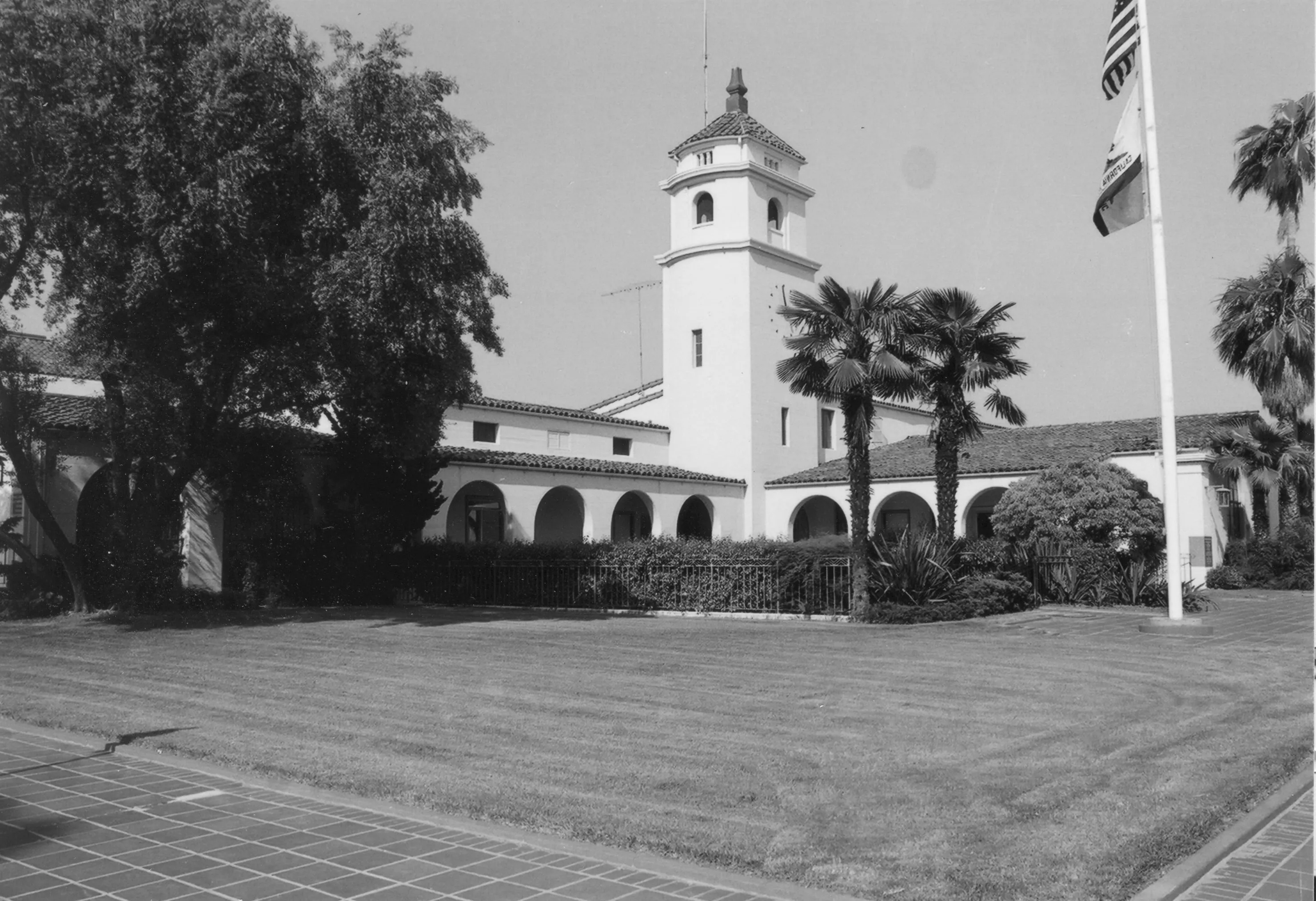 A black and white photograph of Fullerton City Hall taken in 1978 for the Historical Building Survey.