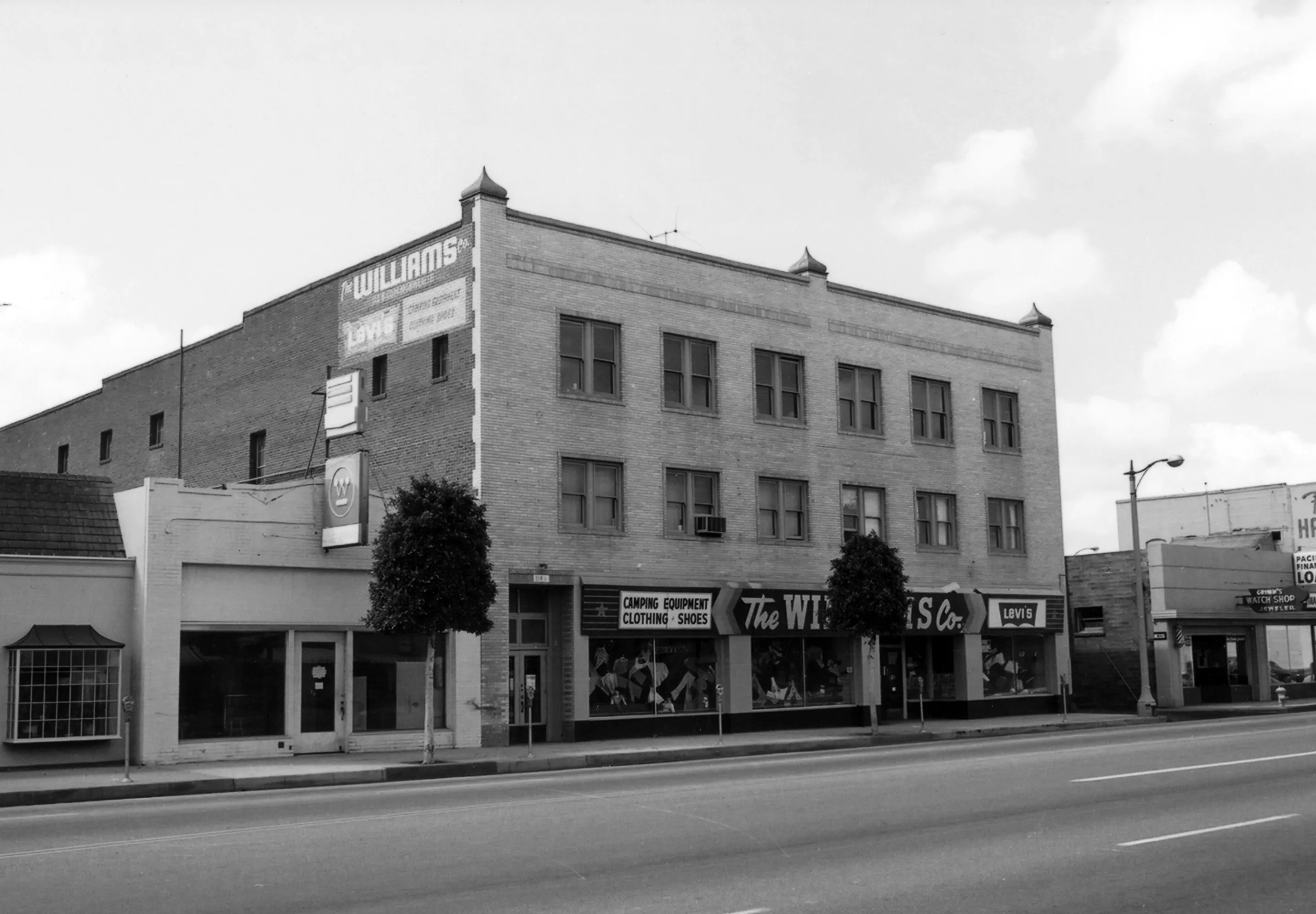A black and white photograph of the Odd Fellows Temple, taken in 1978 for the Historical Building Survey.
