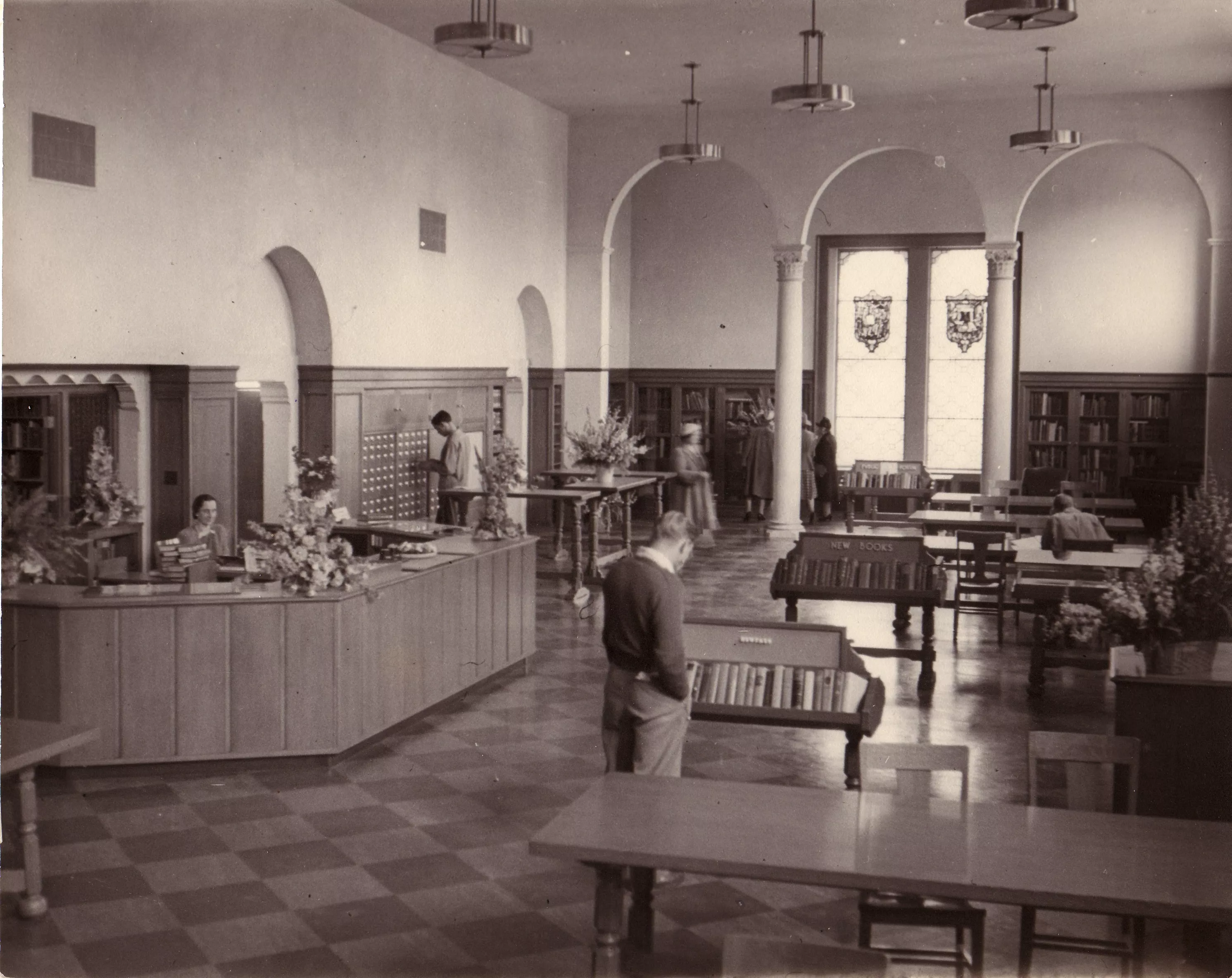 A vintage photograph of the interior of Fullerton Library, taken in 1942.