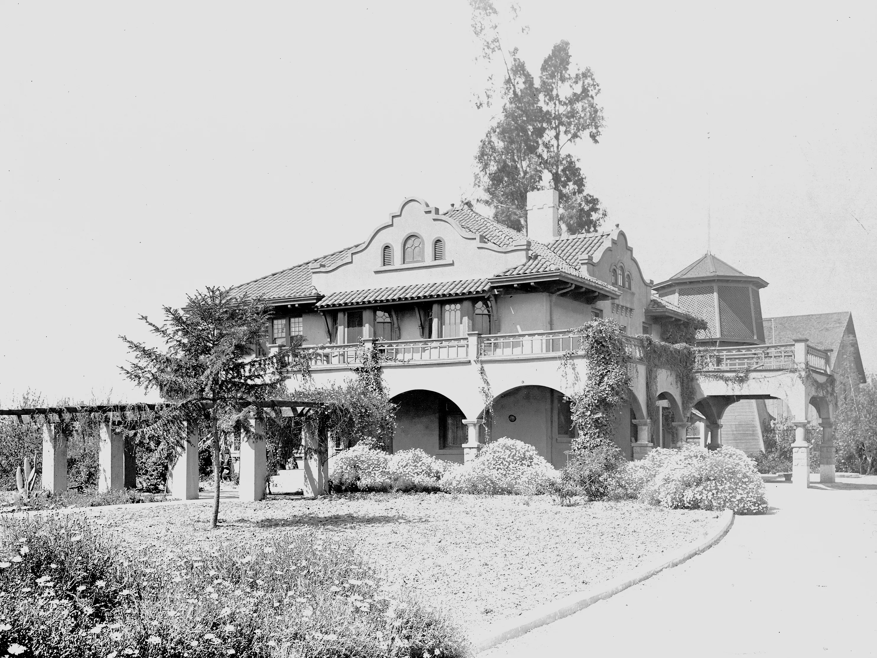 A black and white photograph of the William Hale House&#039;s exterior looking northwest.
