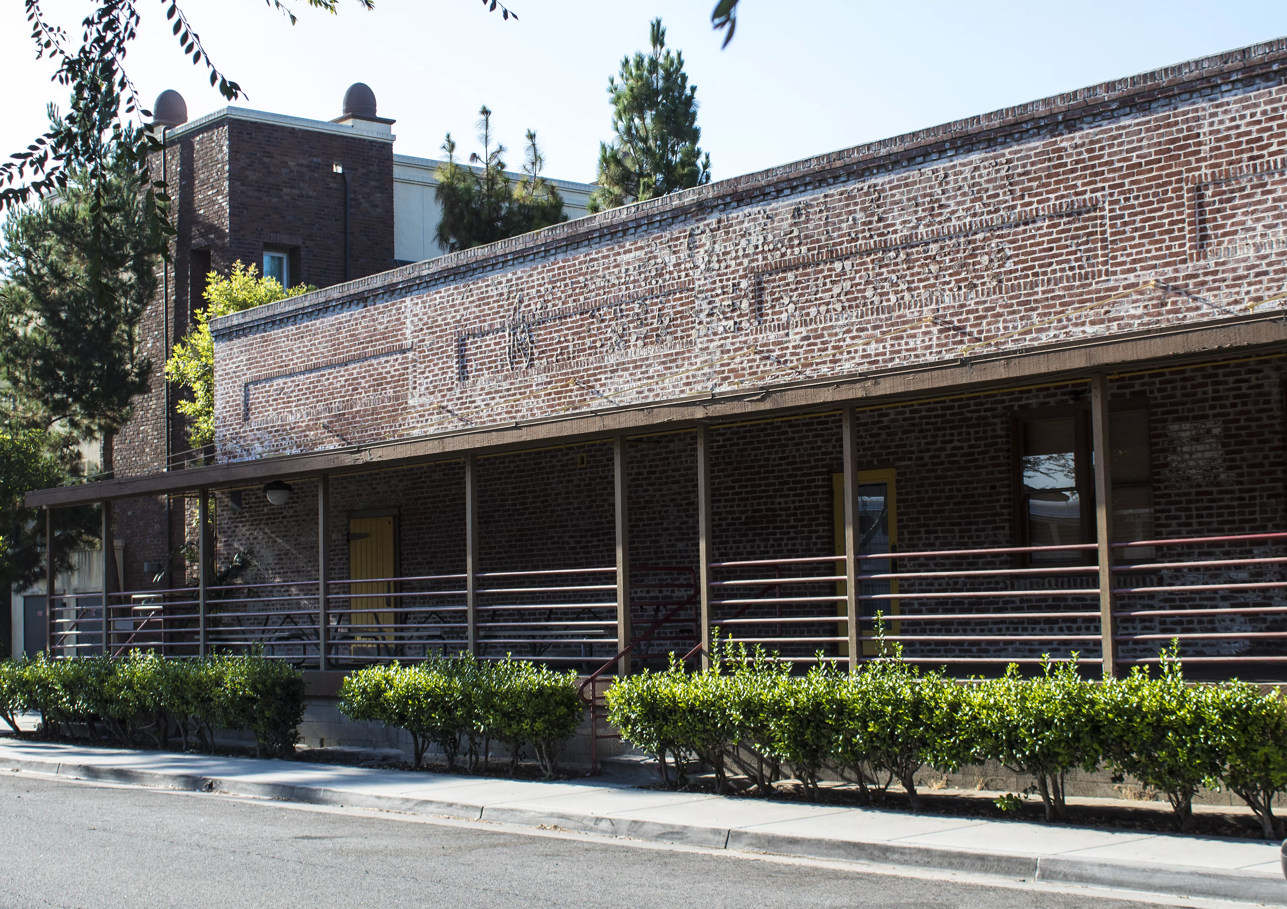 A colored photo of the Crystal Ice House&#039;s front exterior in 2017.