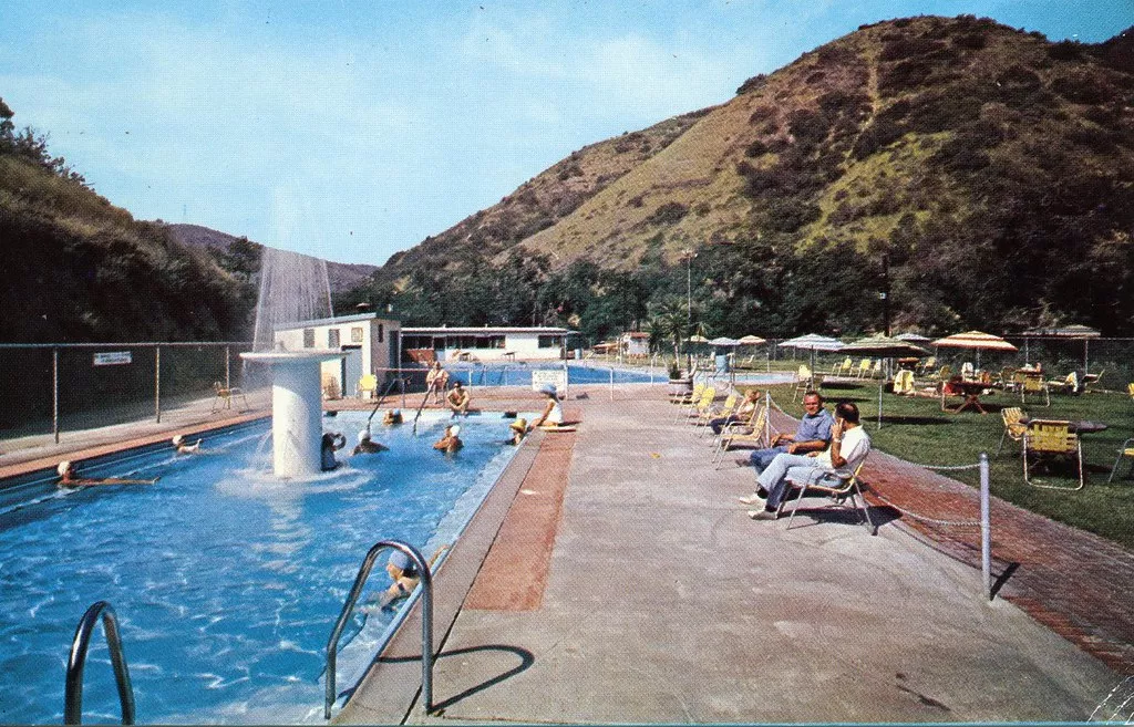 A colored photo of the LaVida Mineral Springs Resort.