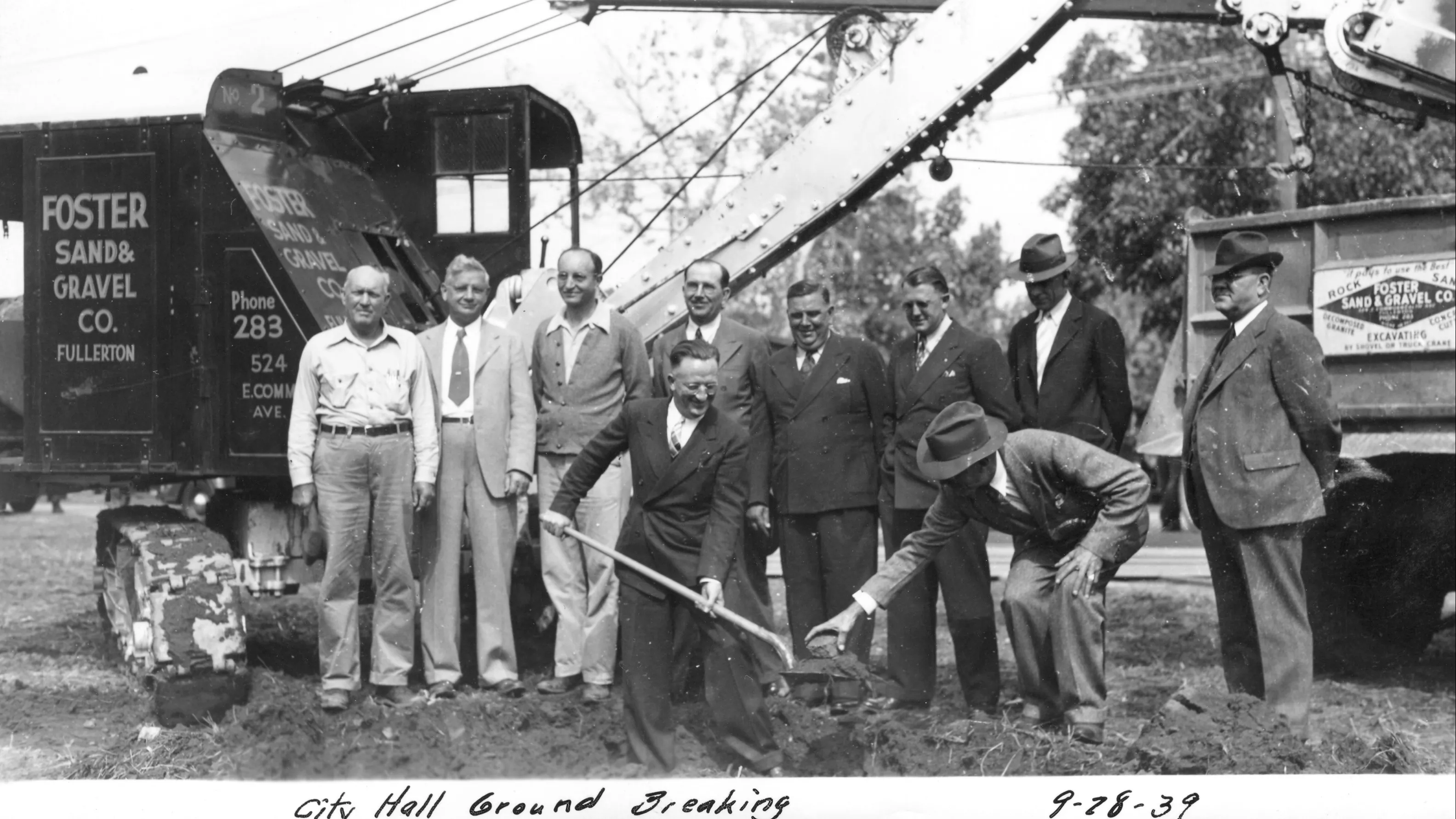 A black and white photograph of the ground breaking of Fullerton City Hall in 1939.