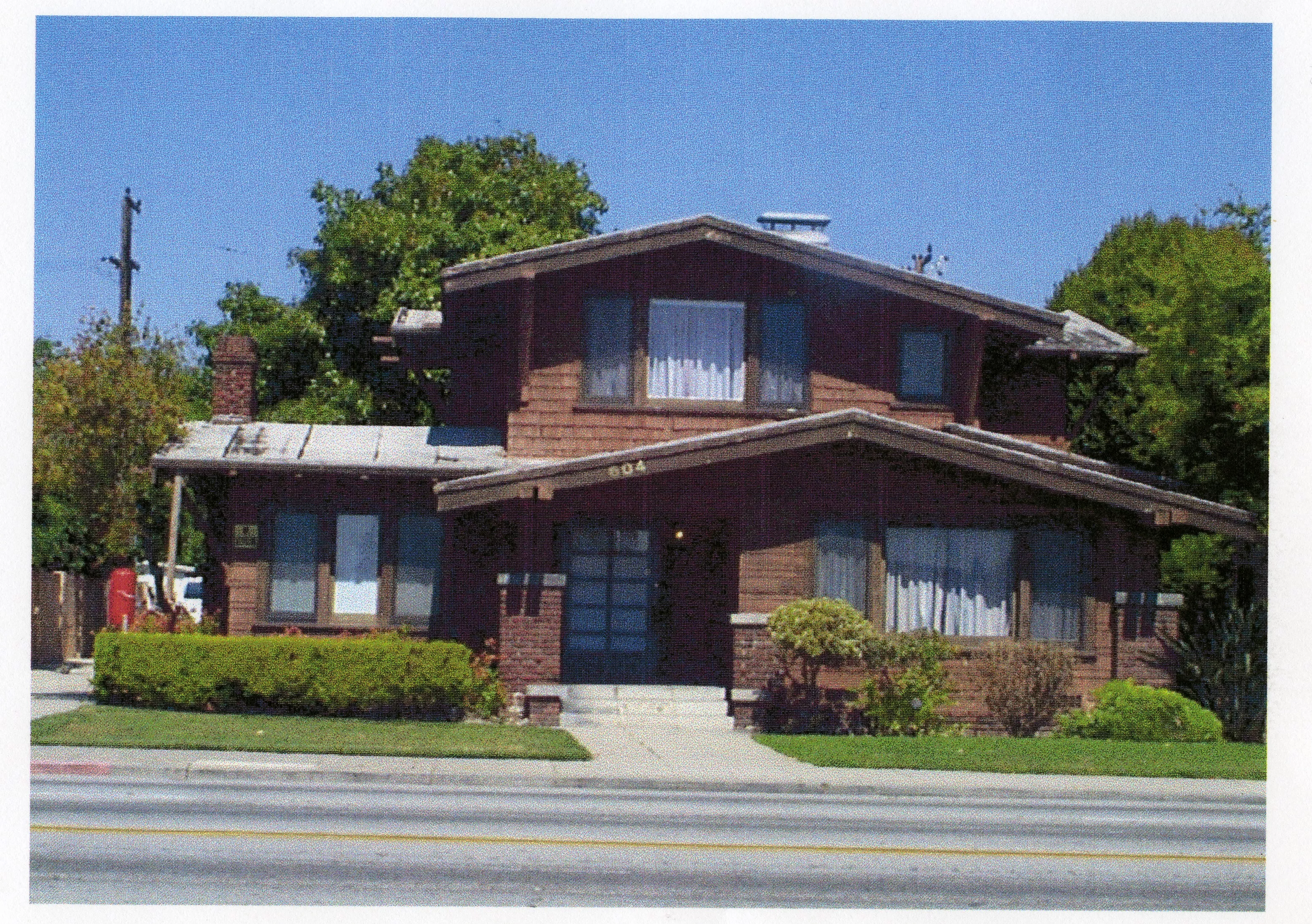 A colored photo of the Edward Benchley House for Fullerton Through the Years in 2000.
