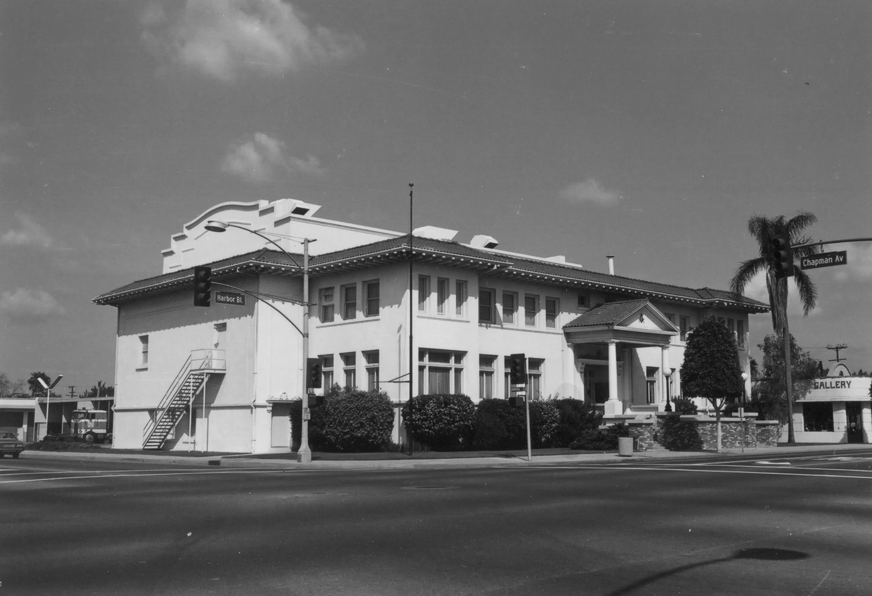A black and white photograph of the second Masonic Temple for the Historical Building Survey in 1978.