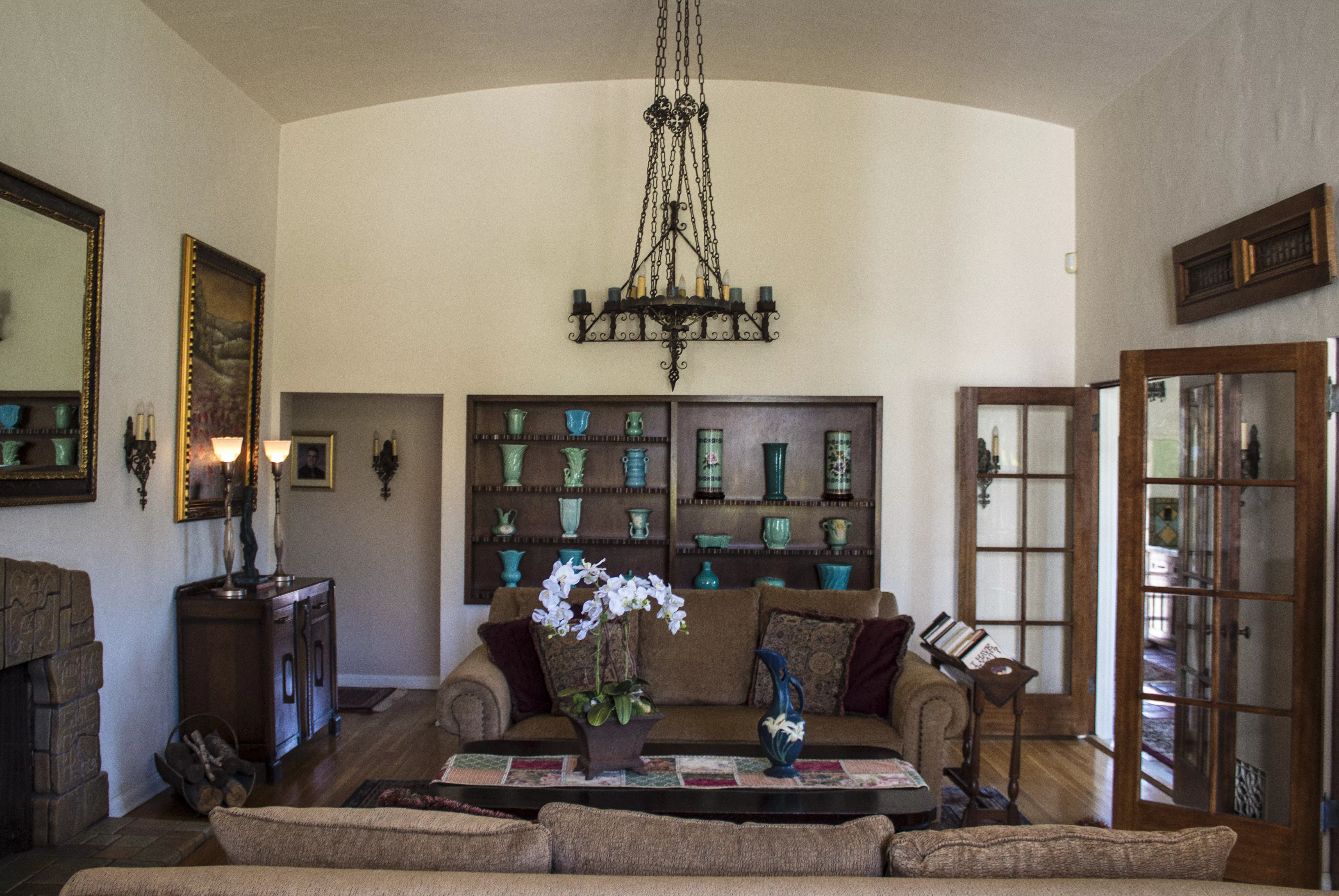 A colored photo of the interior of the Hugh Edgar Johnson House in 2020.