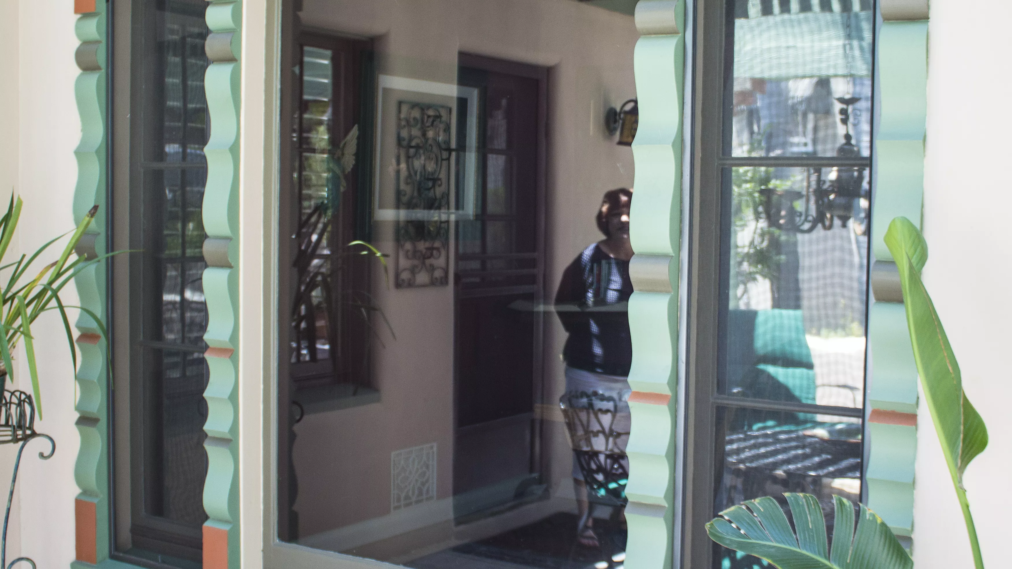 A colored photo of the window detail for the Hugh Edgar Johnson House in 2020.