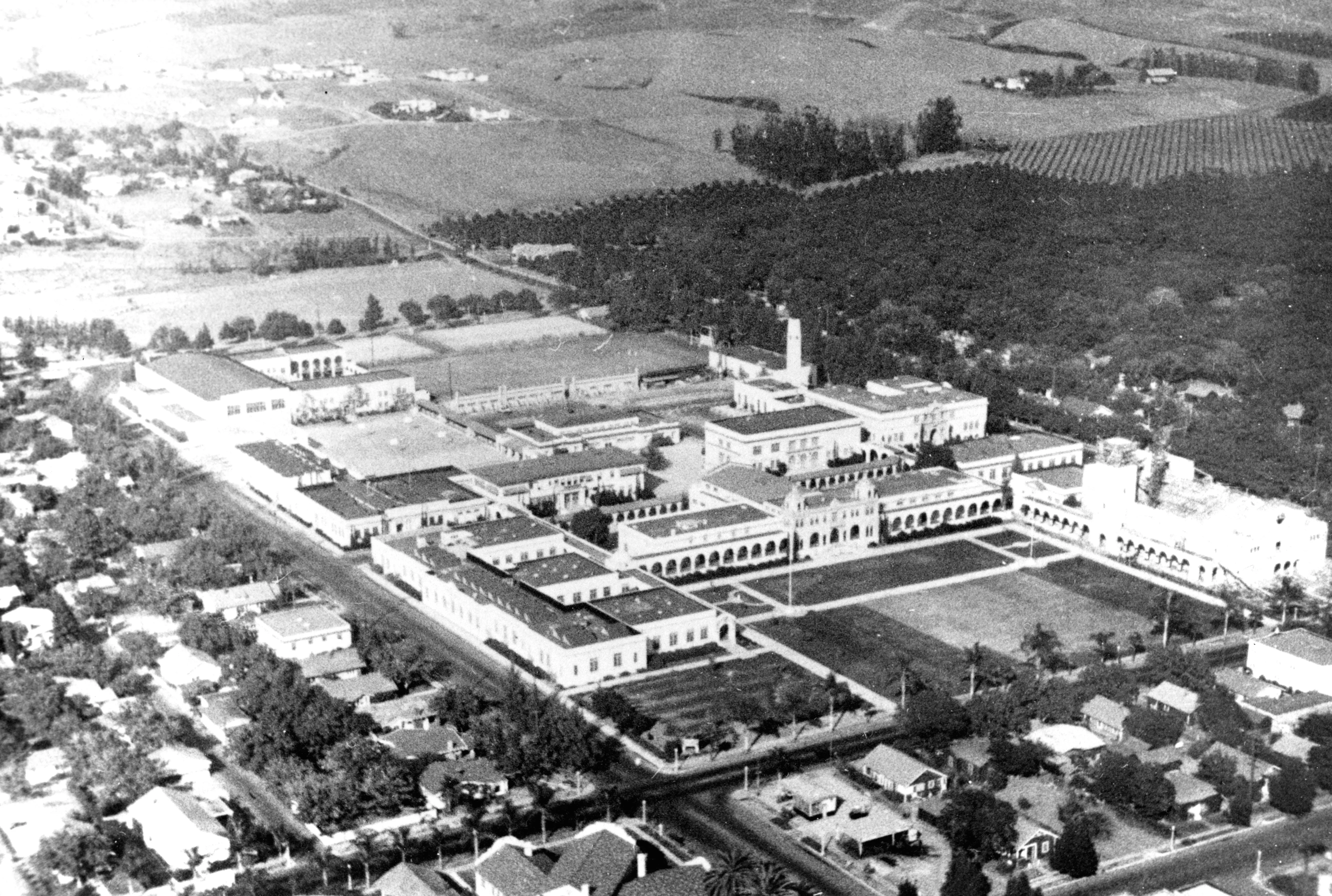 A black and white photograph of an aerial view of Fullerton Union High School in the 1930s.