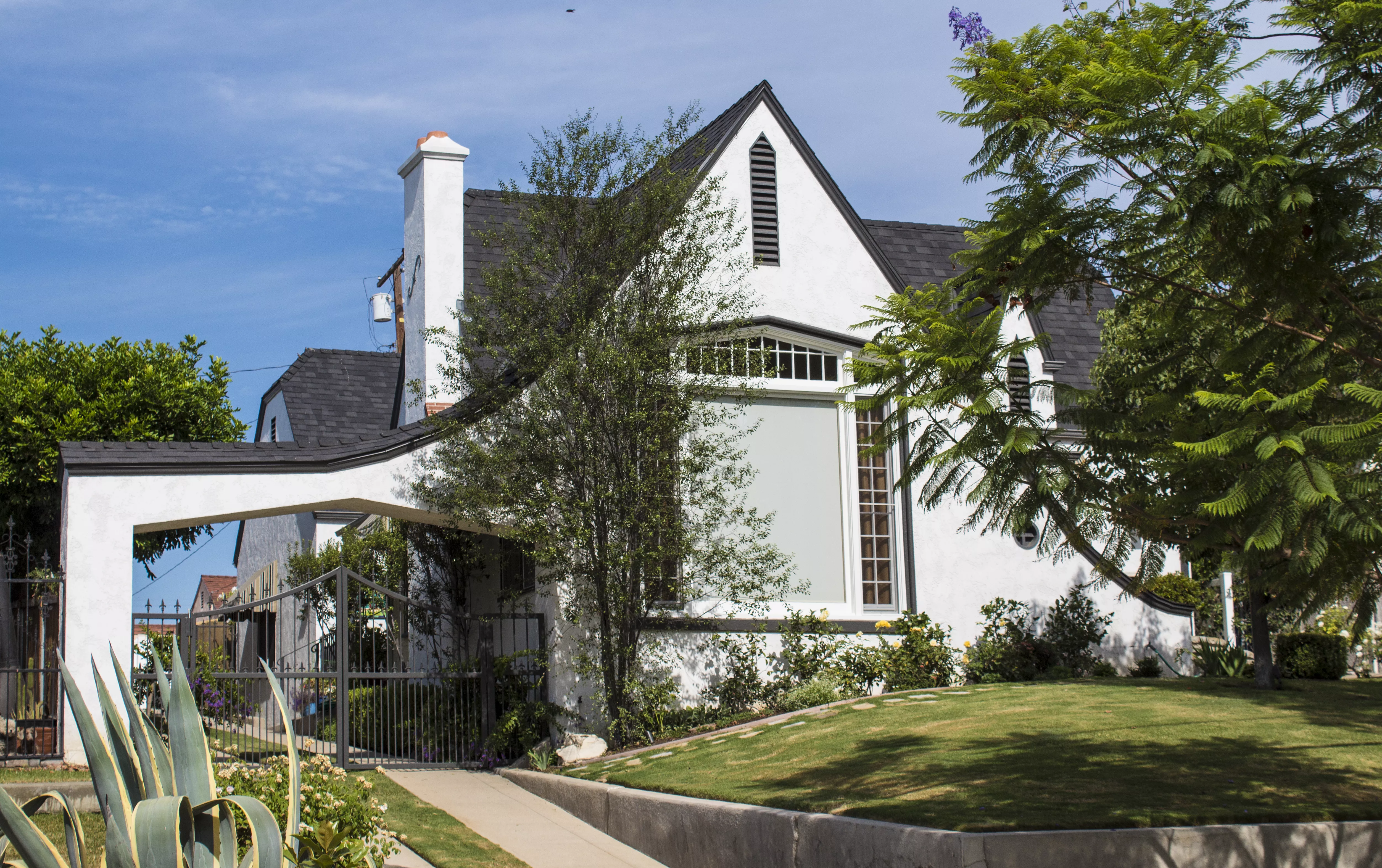 A colored photo of the Model Home of 1927 in 2017.
