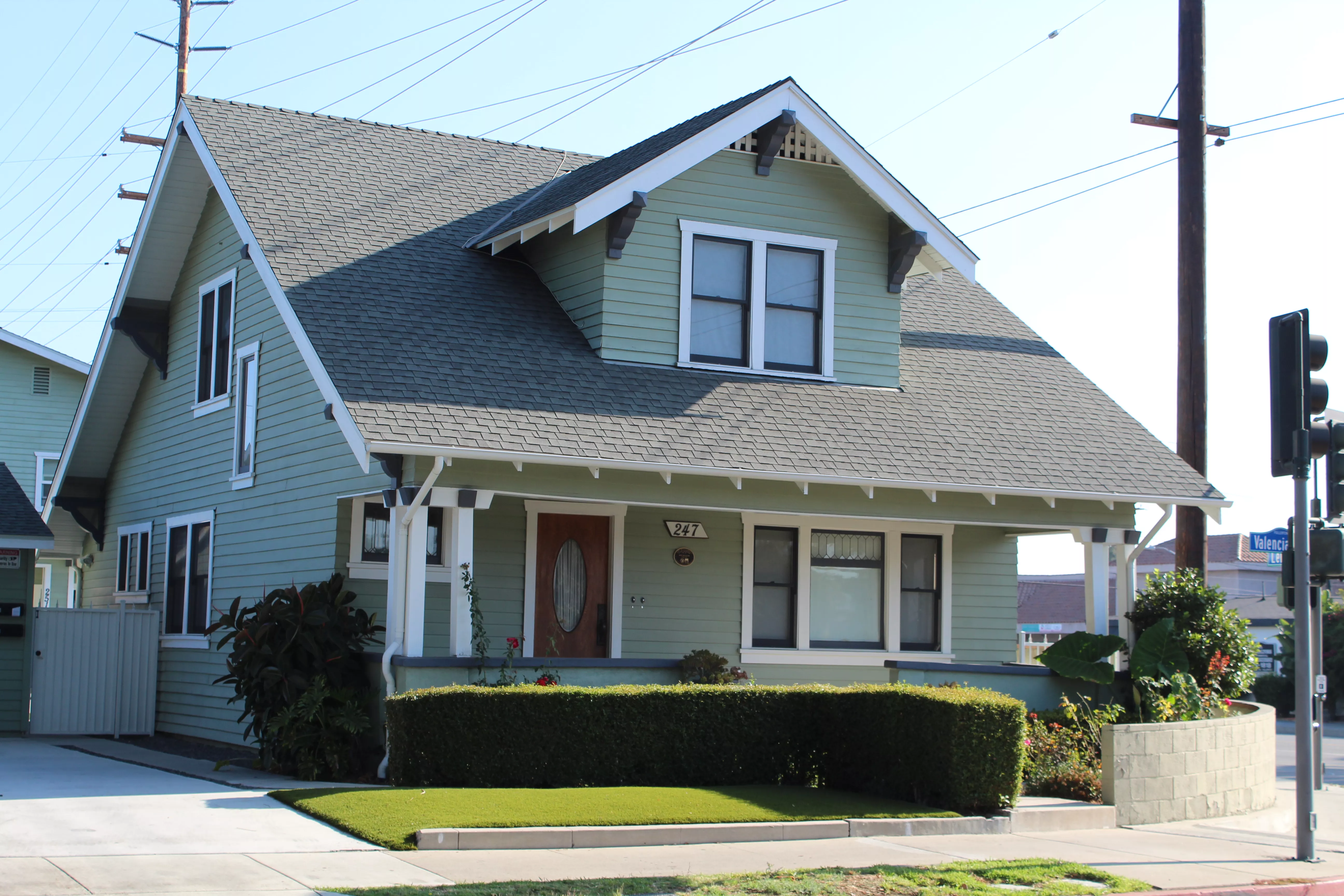 A colored photo of the Henry Burdorf House in 2017.