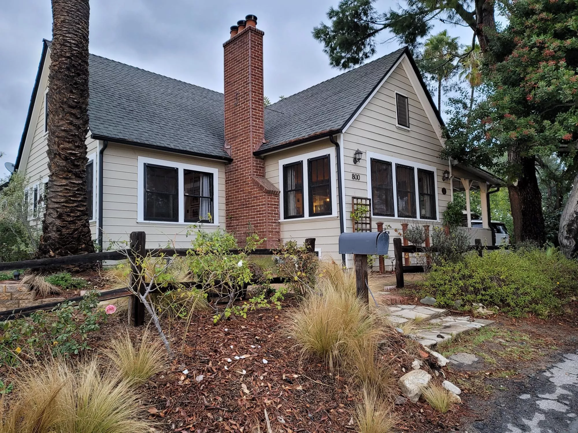 A colored photo of the Carrie Earl McFadden Ford House in 2025.