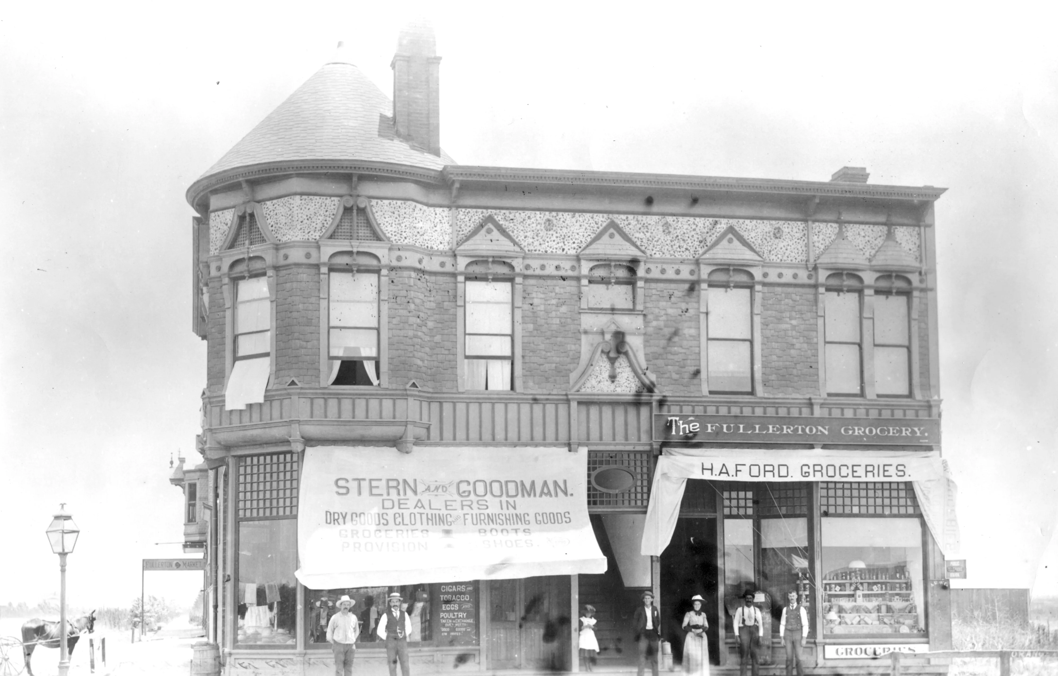 A black and white photograph of Herbert Ford&#039;s grocery store in 1890.