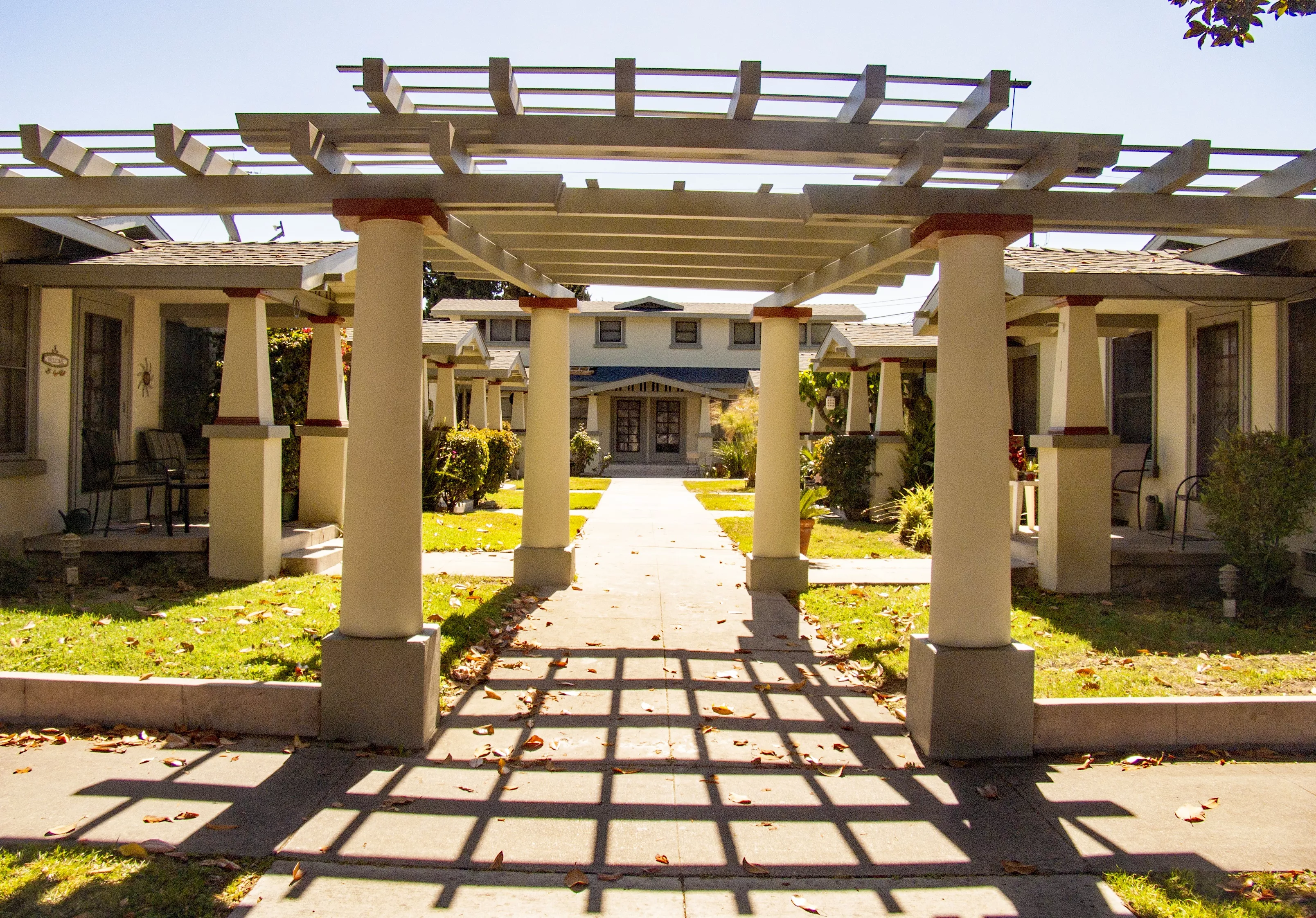 A colored photo of the Pomona Court in 2017.
