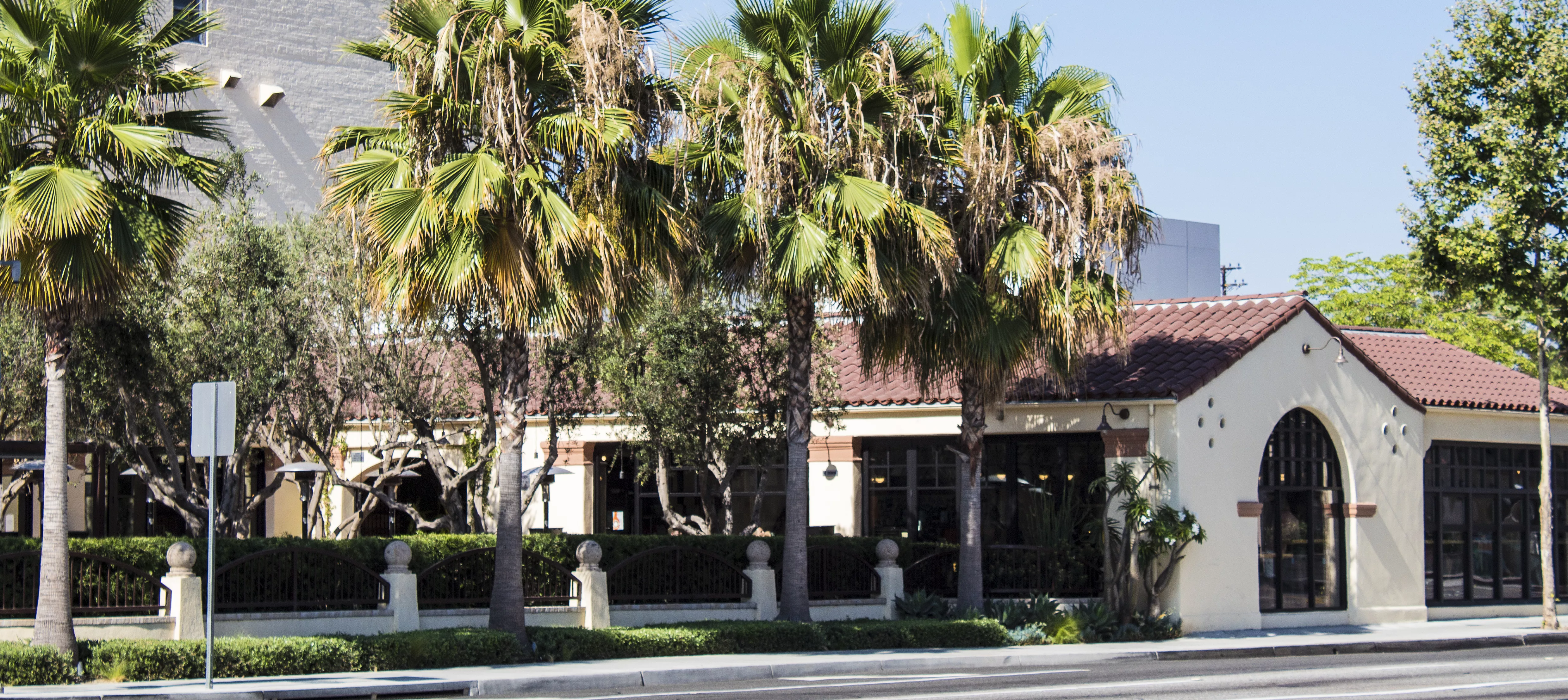 A colored photo of the Firestone Tire Service Building in 2017.