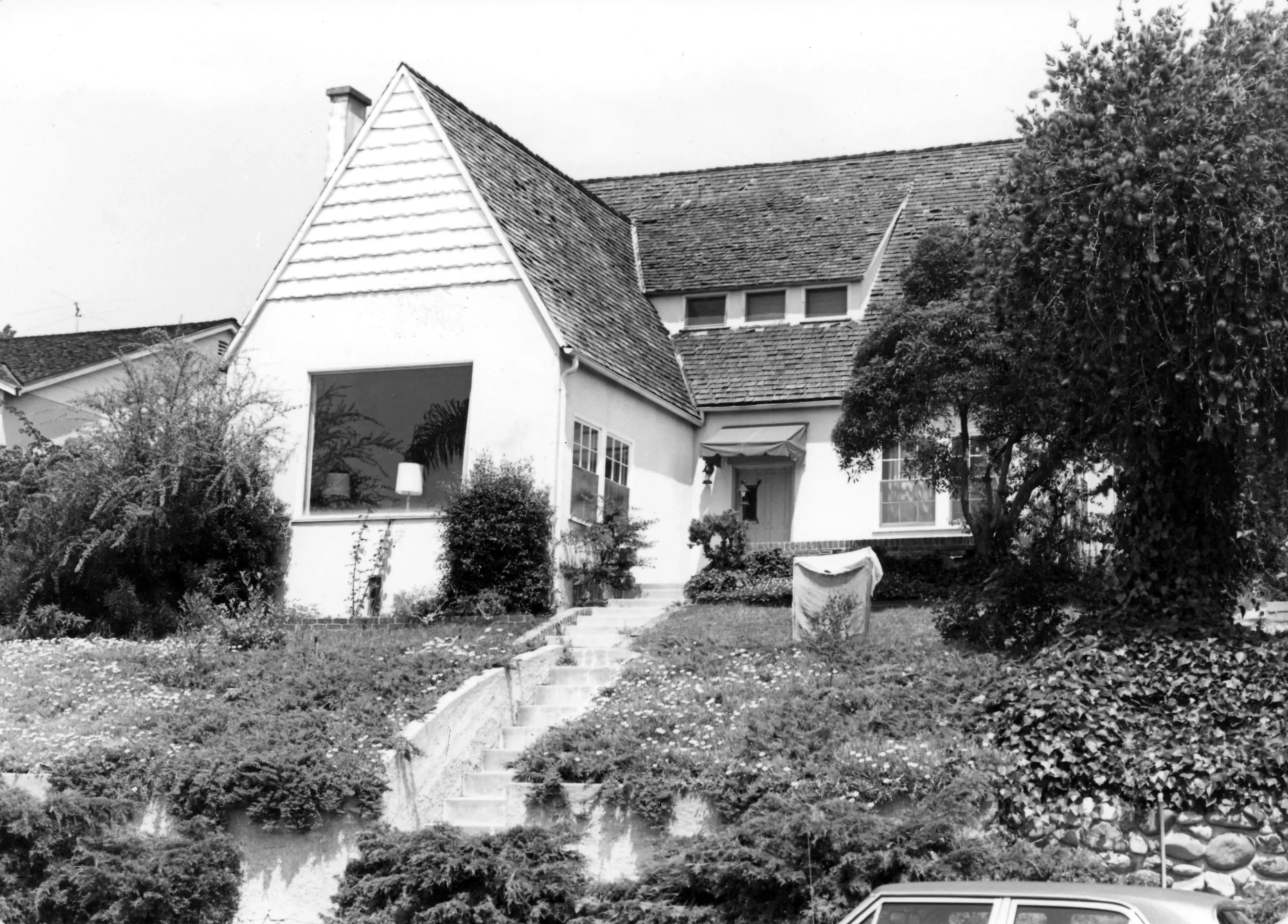 A black and white photograph of the Arthur Thompson House for the Historical Building Survey in 1978.