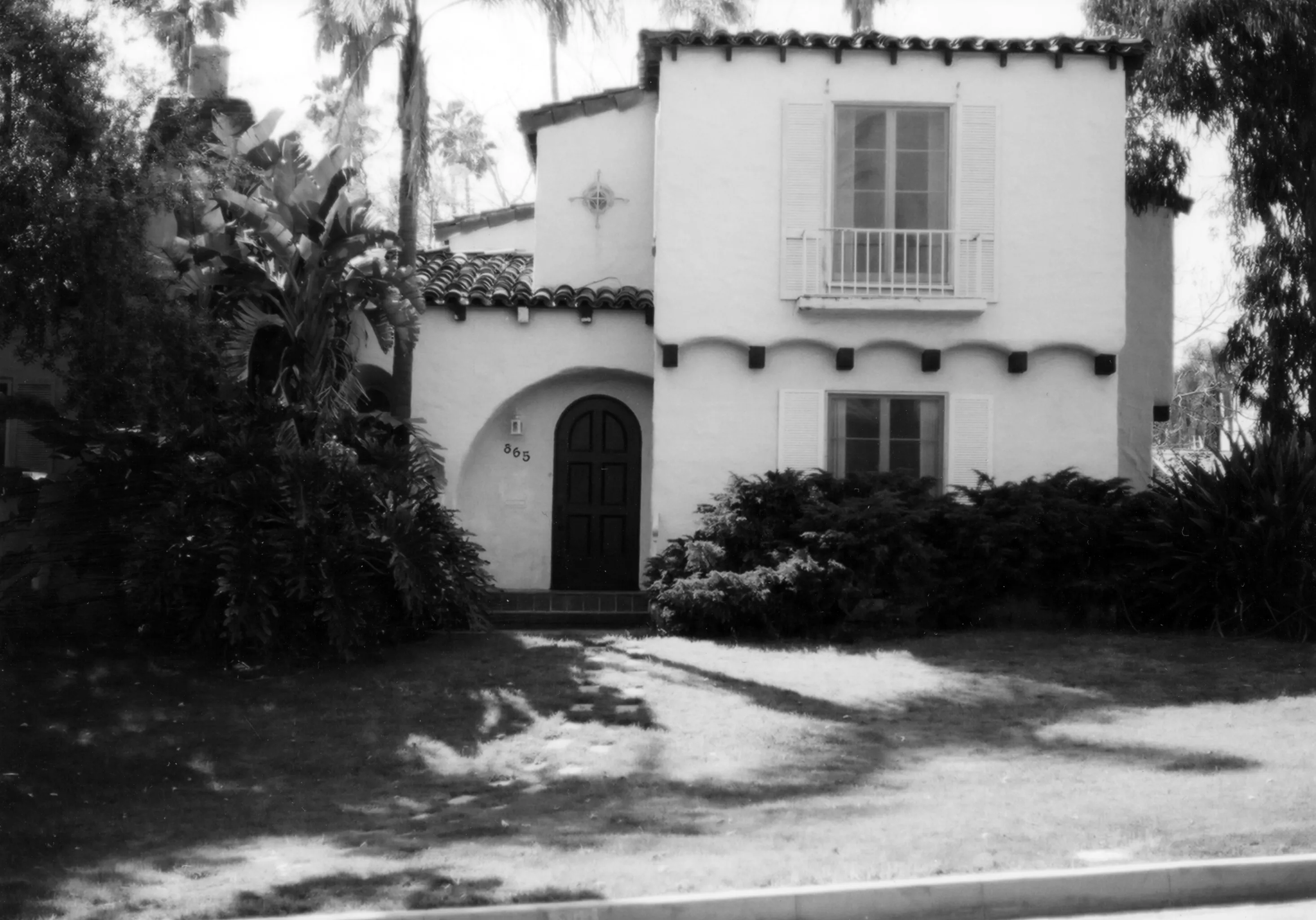 A black and white photograph of the Walter Joseph Cadman House for the Historical Building Survey in 1978.
