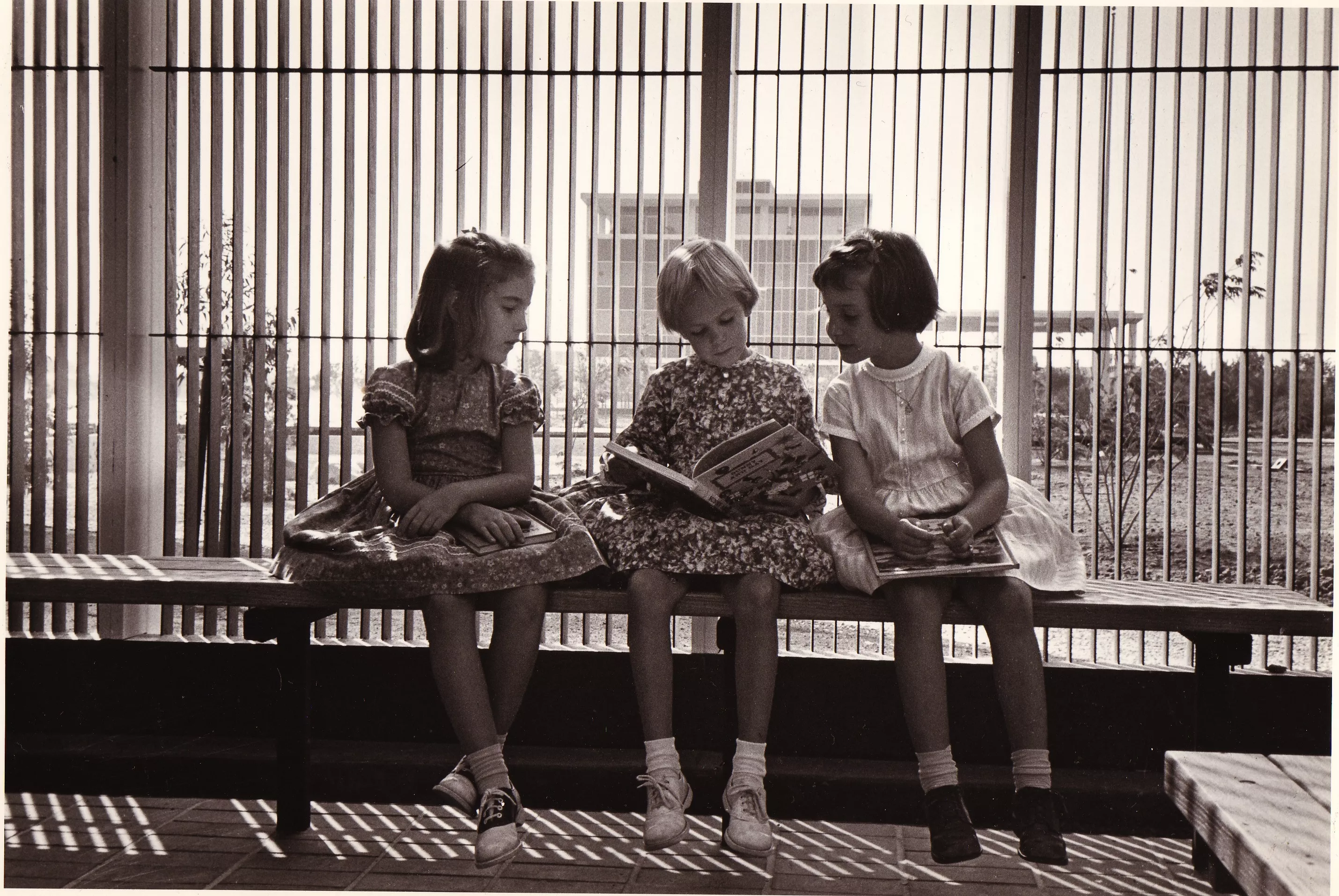 A black and white photograph of the Hunt Library Atrium in 1962.