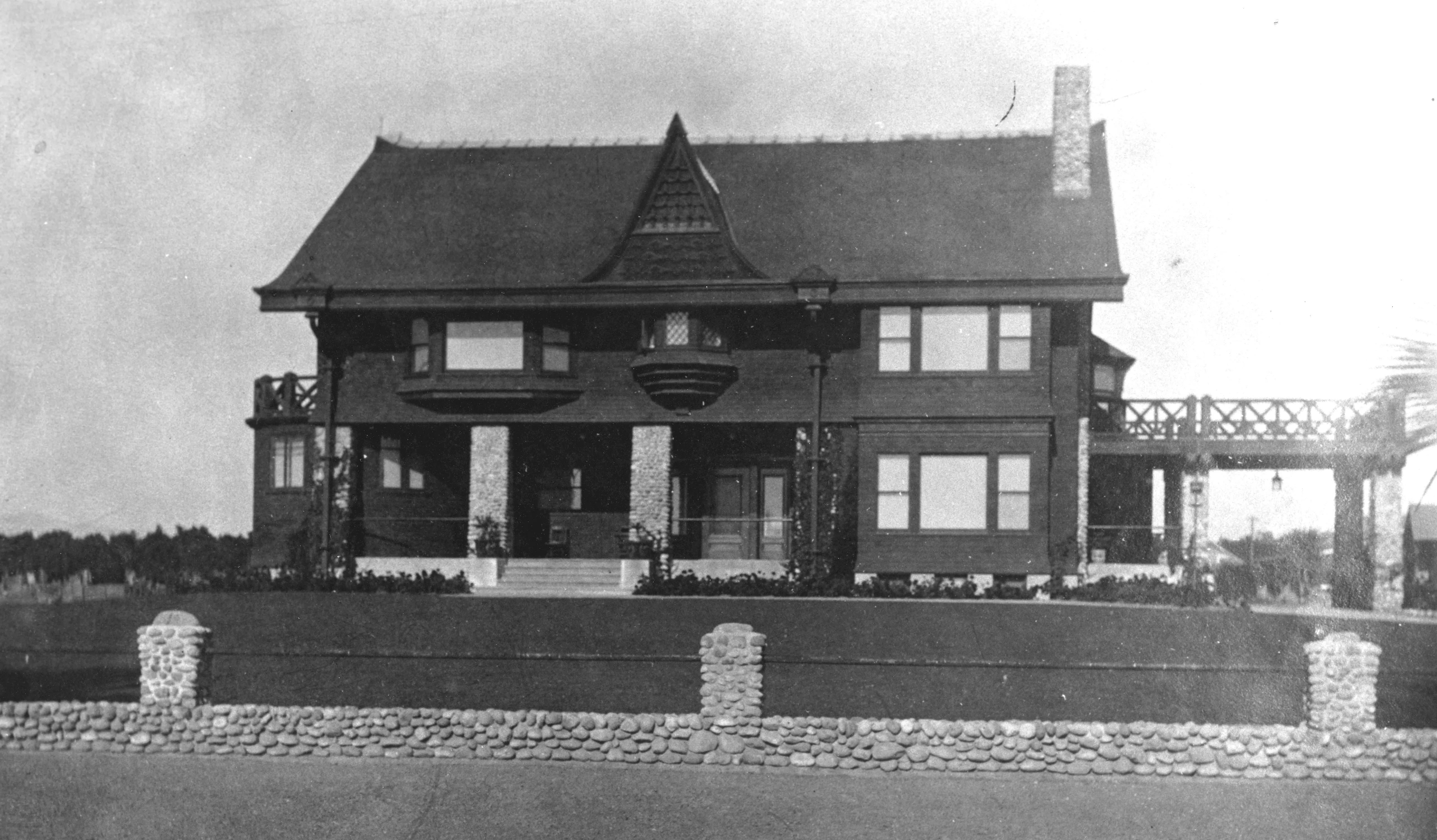 A black and white photograph of the mayor&#039;s residence building completed in 1904.